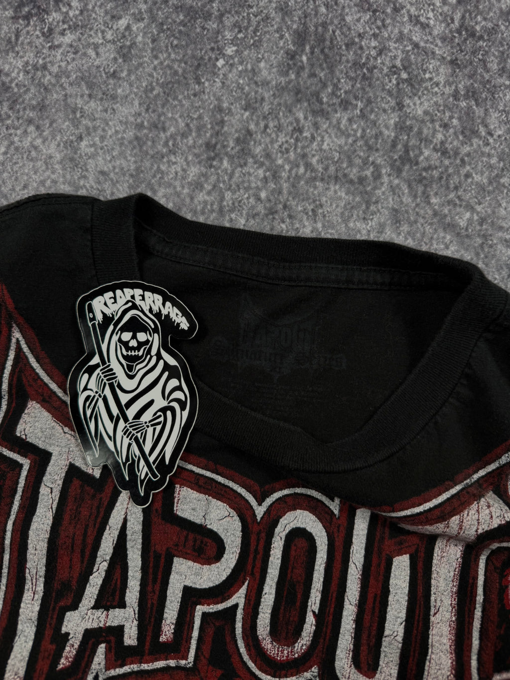 (rare) 2000s tapout signature series shirt (L)