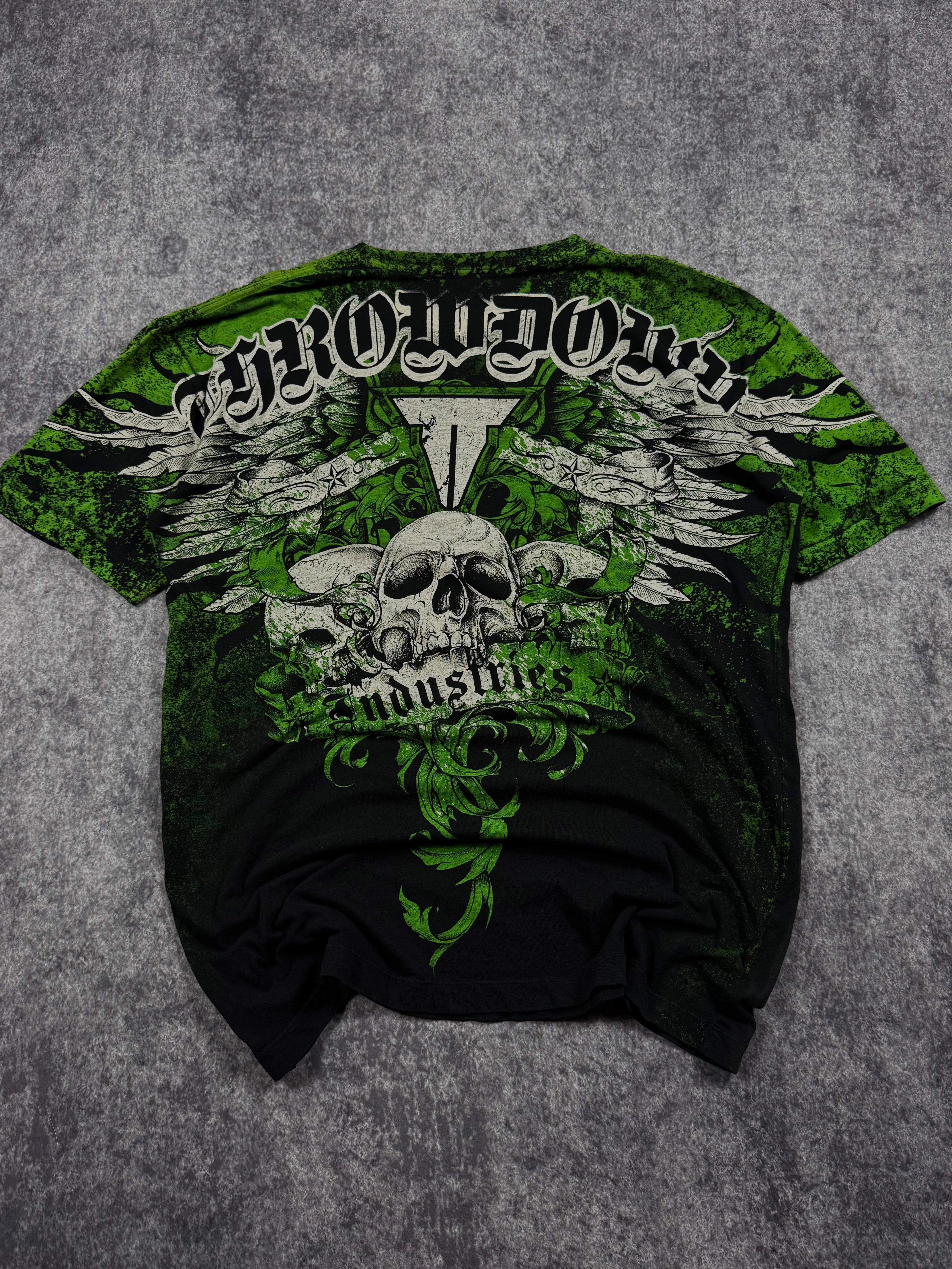 (rare) 2000s throwdown shirt (XL)