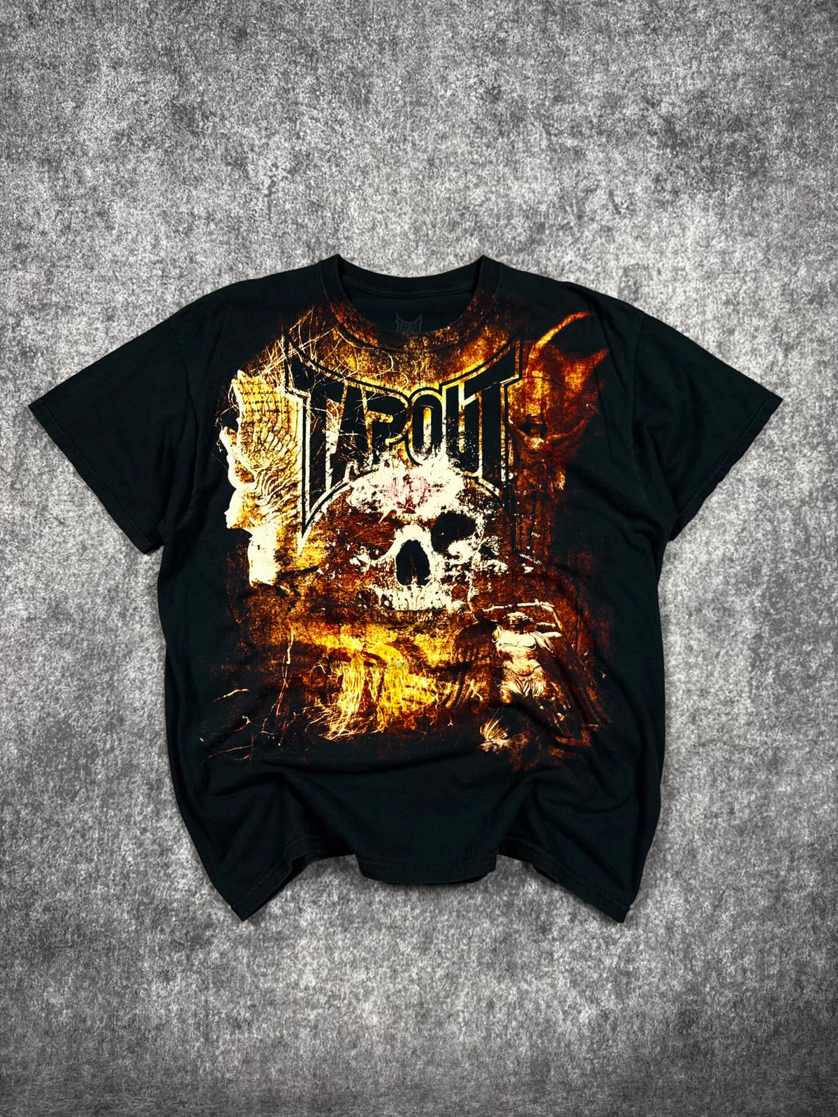 (RARE) 2000S TAPOUT SHIRT (L)