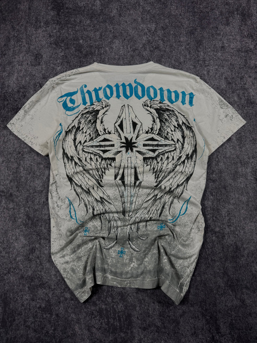 (rare) 2000s throwdown shirt (S)
