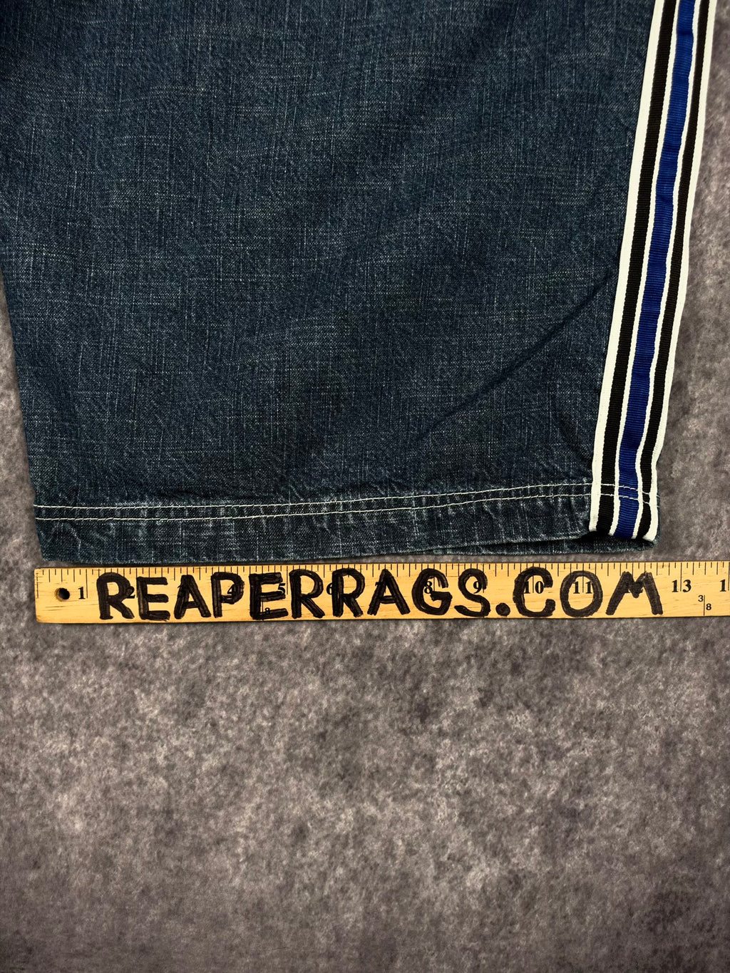 (RARE) 2000s CHEVRON STRIPPED JORTS (38)