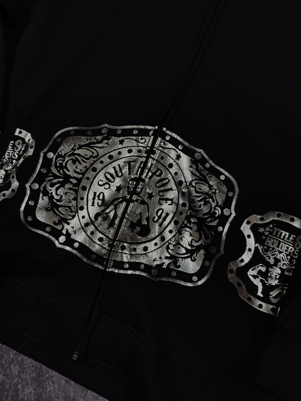 (rare) deadstock 2000s southpole x la mascara chrome hoodie (L)
