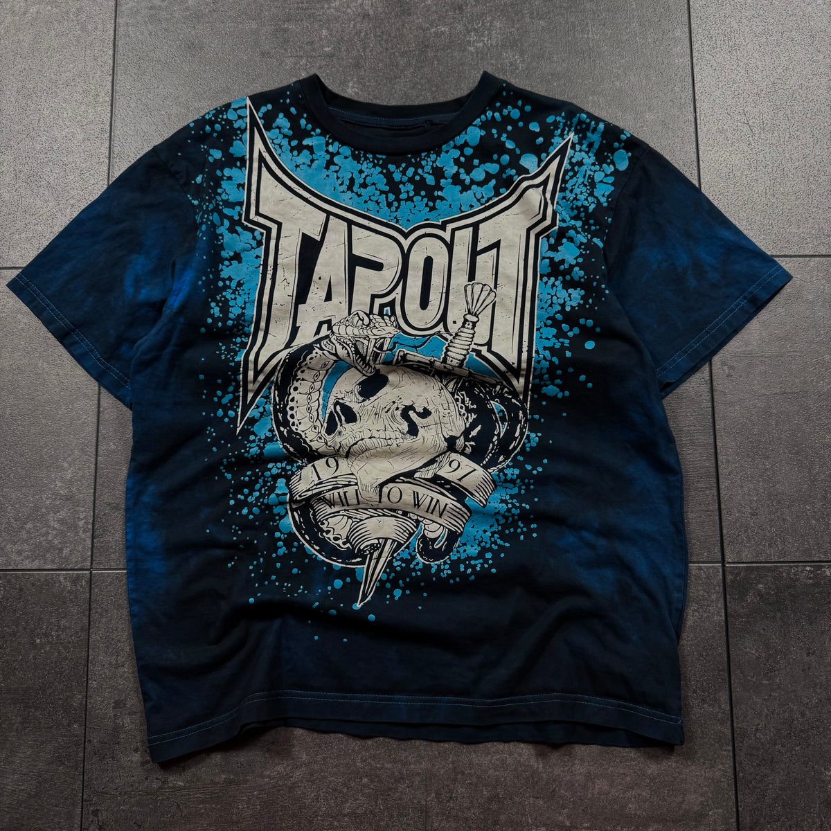 (rare) 2000s tapout shirt (L)
