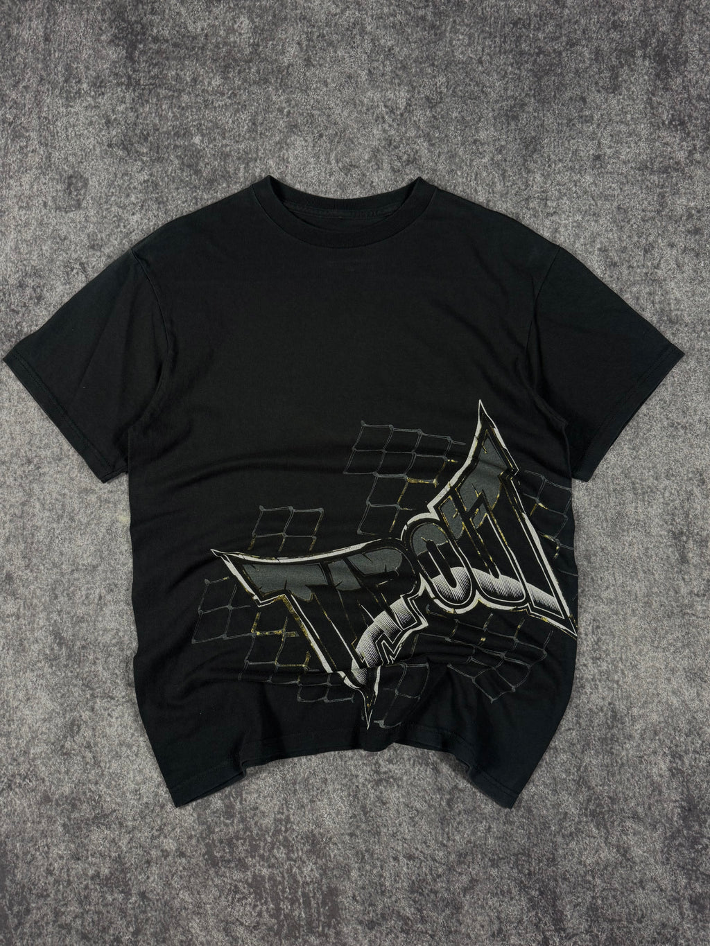 (rare) 2000s tapout chrome shirt (S)