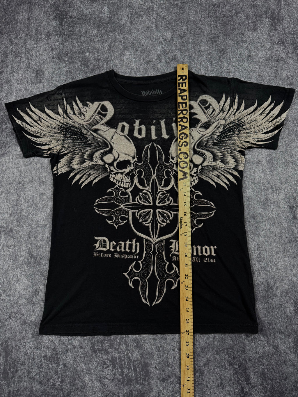 (rare) 2000s nobility shirt (M)