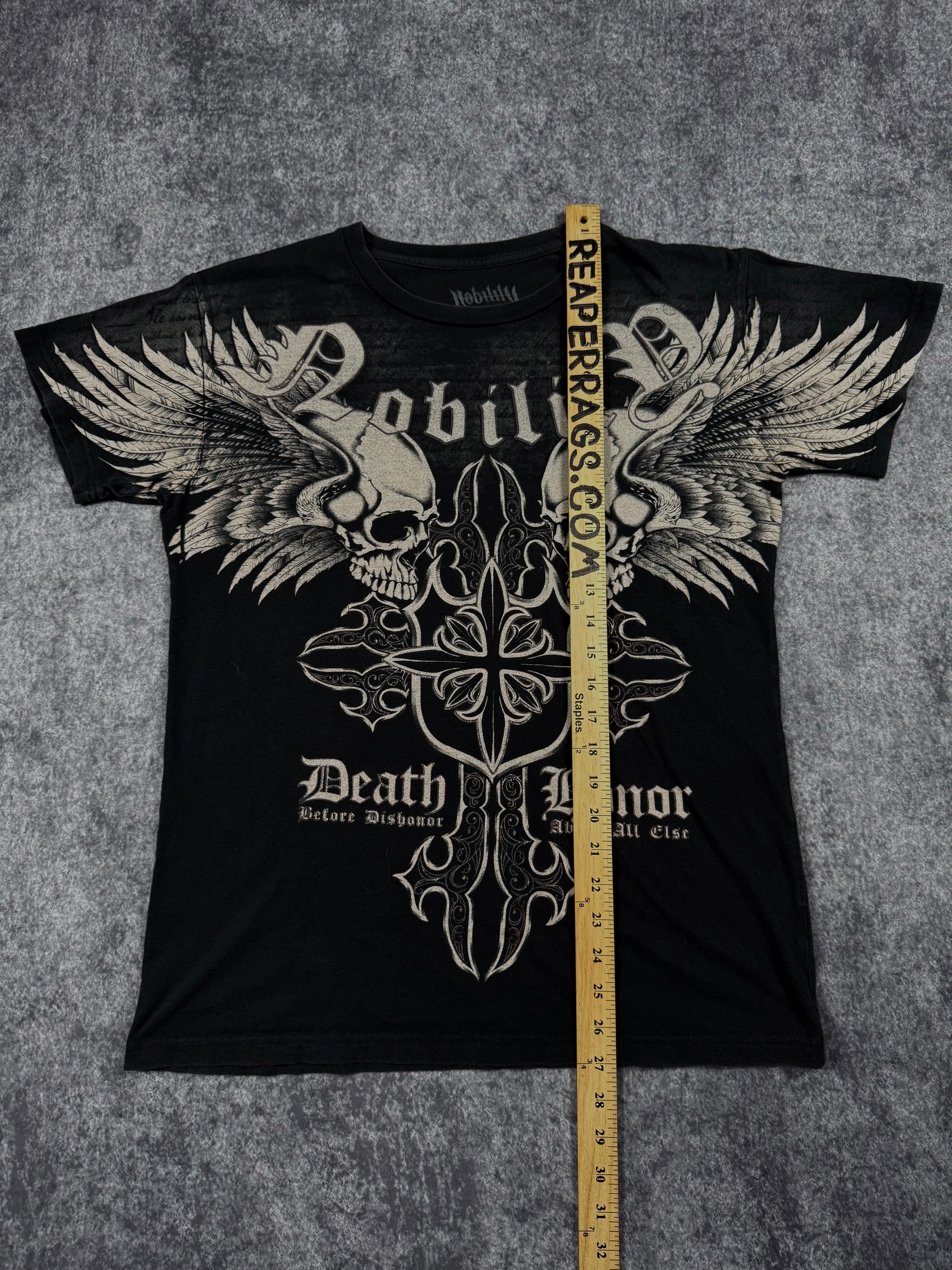 (rare) 2000s nobility shirt (M)