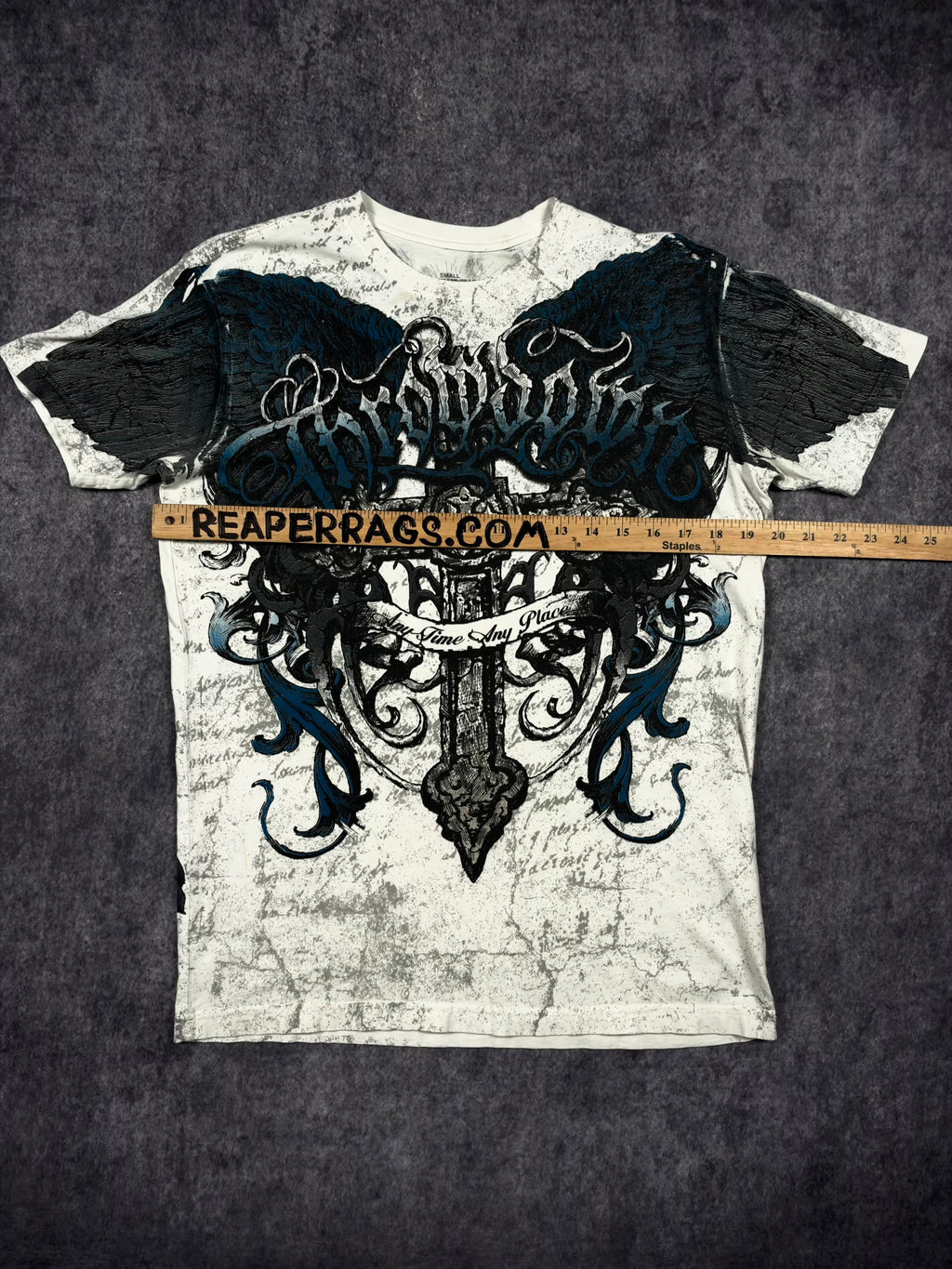 (RARE) 2000s THROWDOWN SHIRT (S)