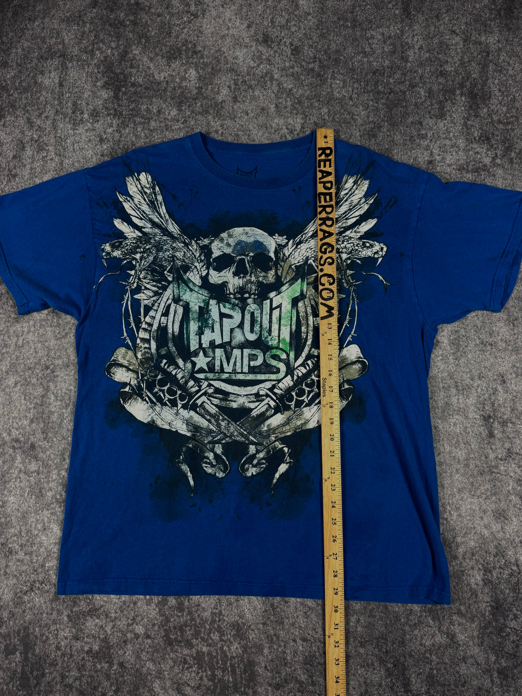(rare) 2000s tapout shirt (XL)