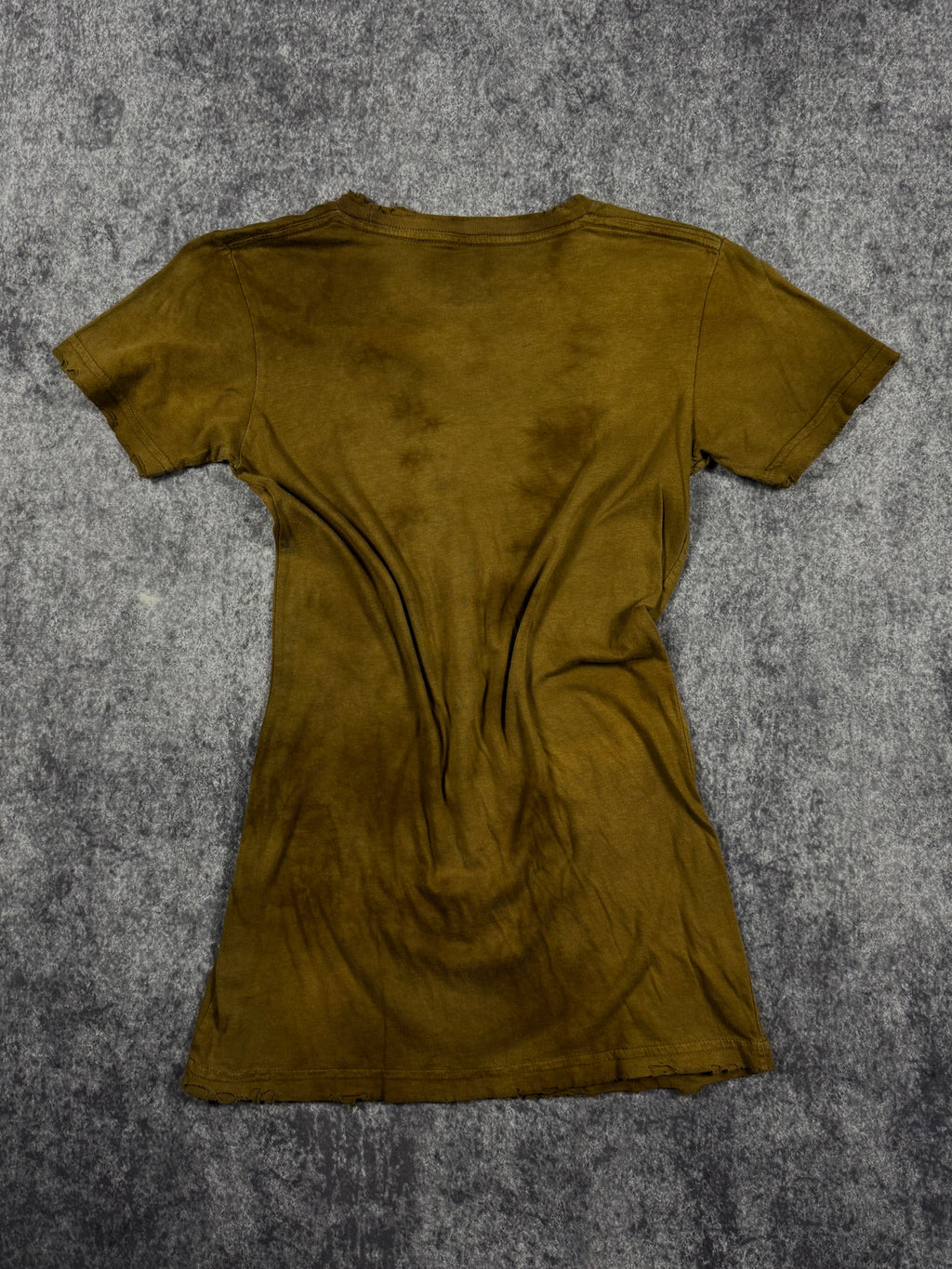 (rare) women’s 2000s sinful x affliction shirt (M)