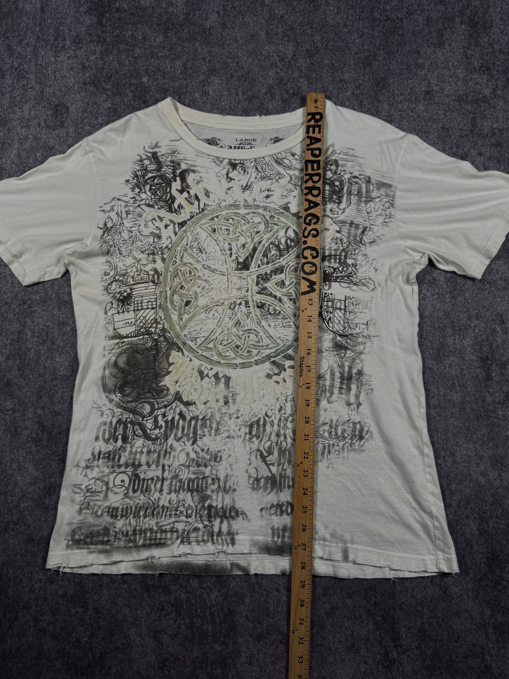 (rare) 2000s affliction shirt (L)