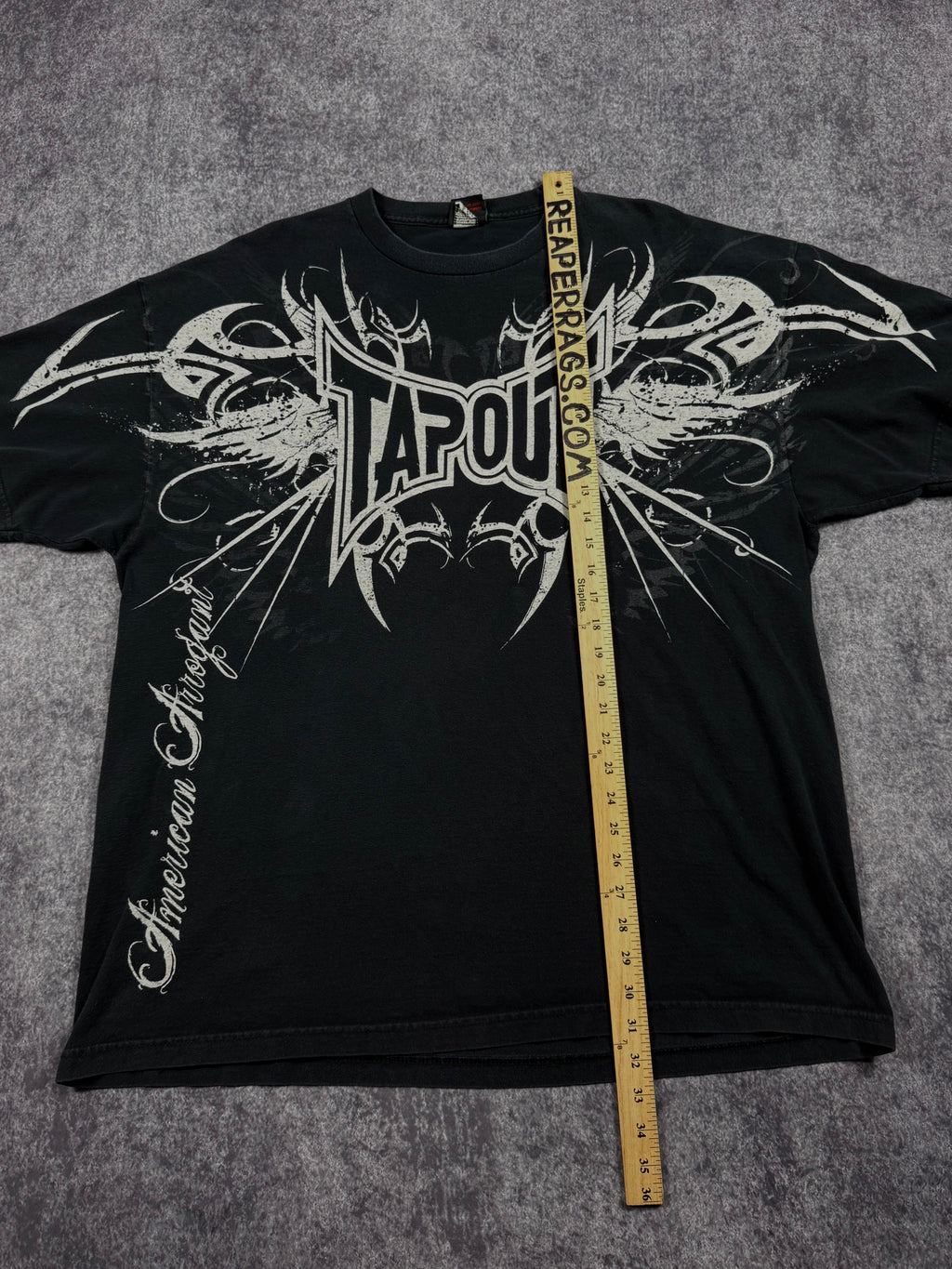 (rare) 2000s tapout shirt (XL)