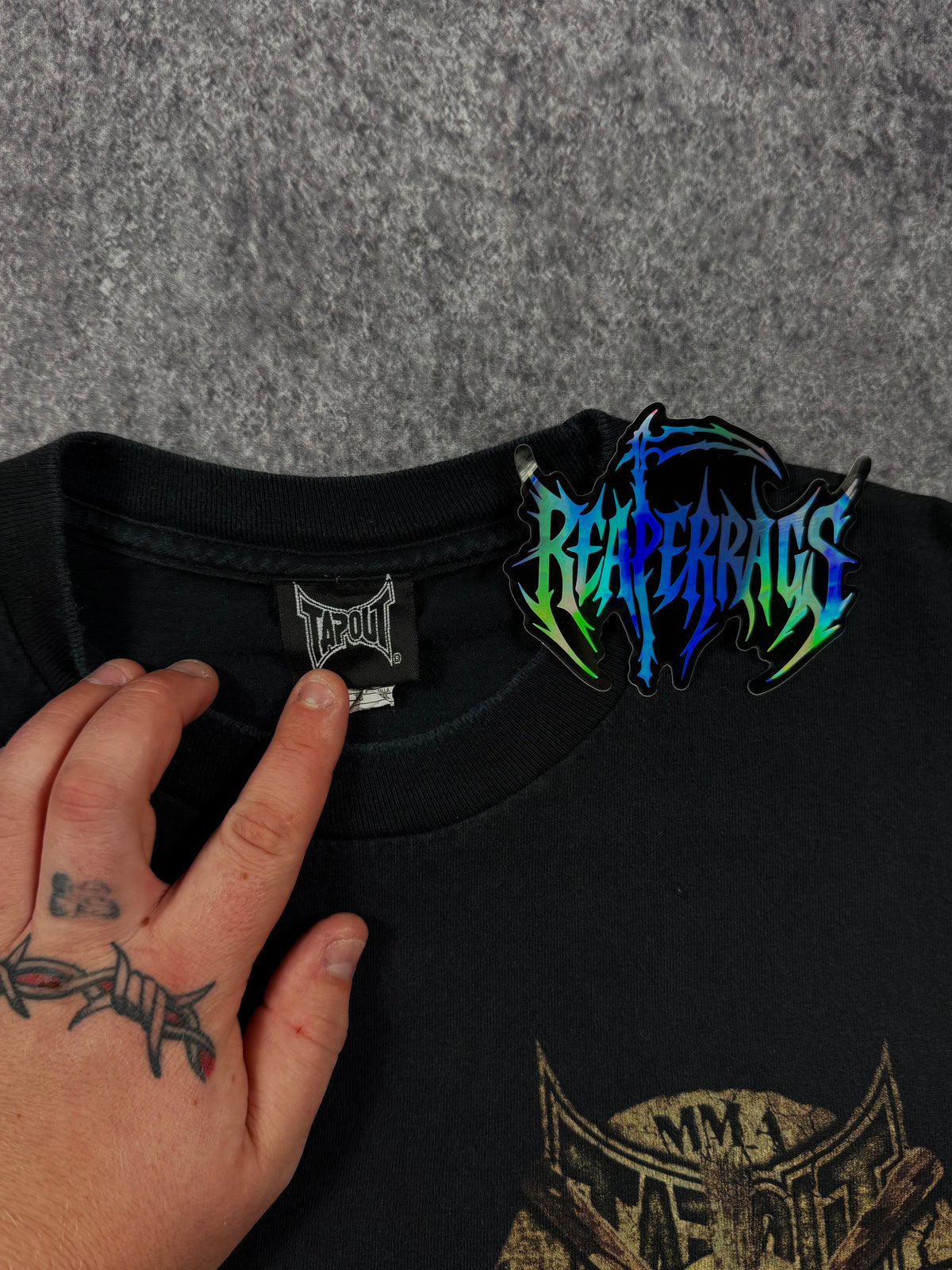 2000s tapout shirt (XL)