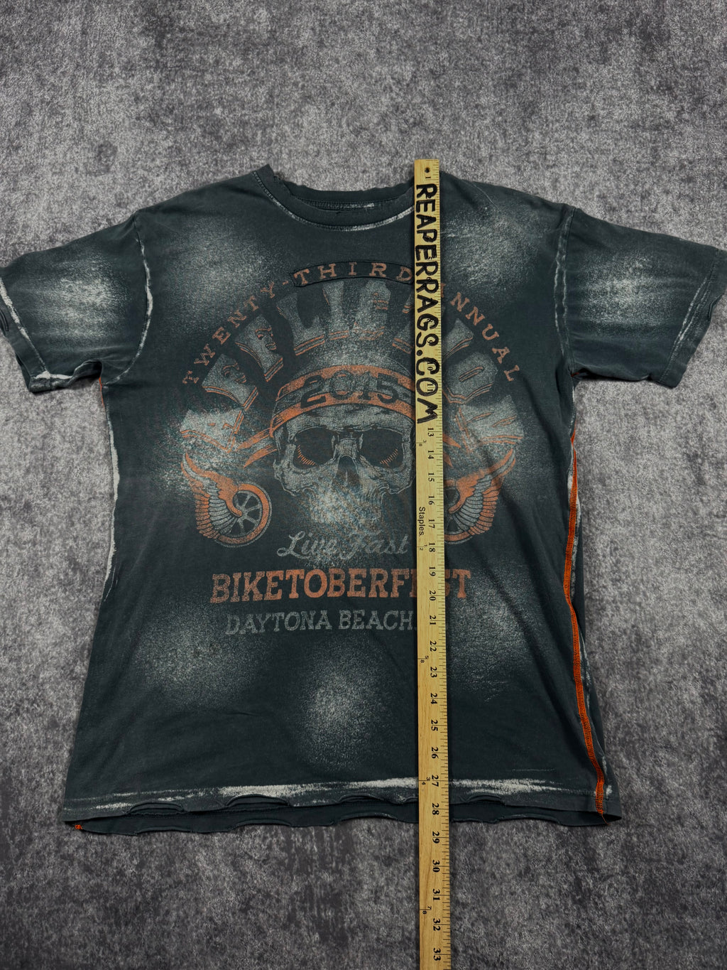 2000s affliction shirt (M)