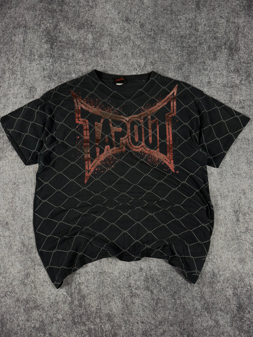 (rare) 2000s tapout chrome shirt (L)