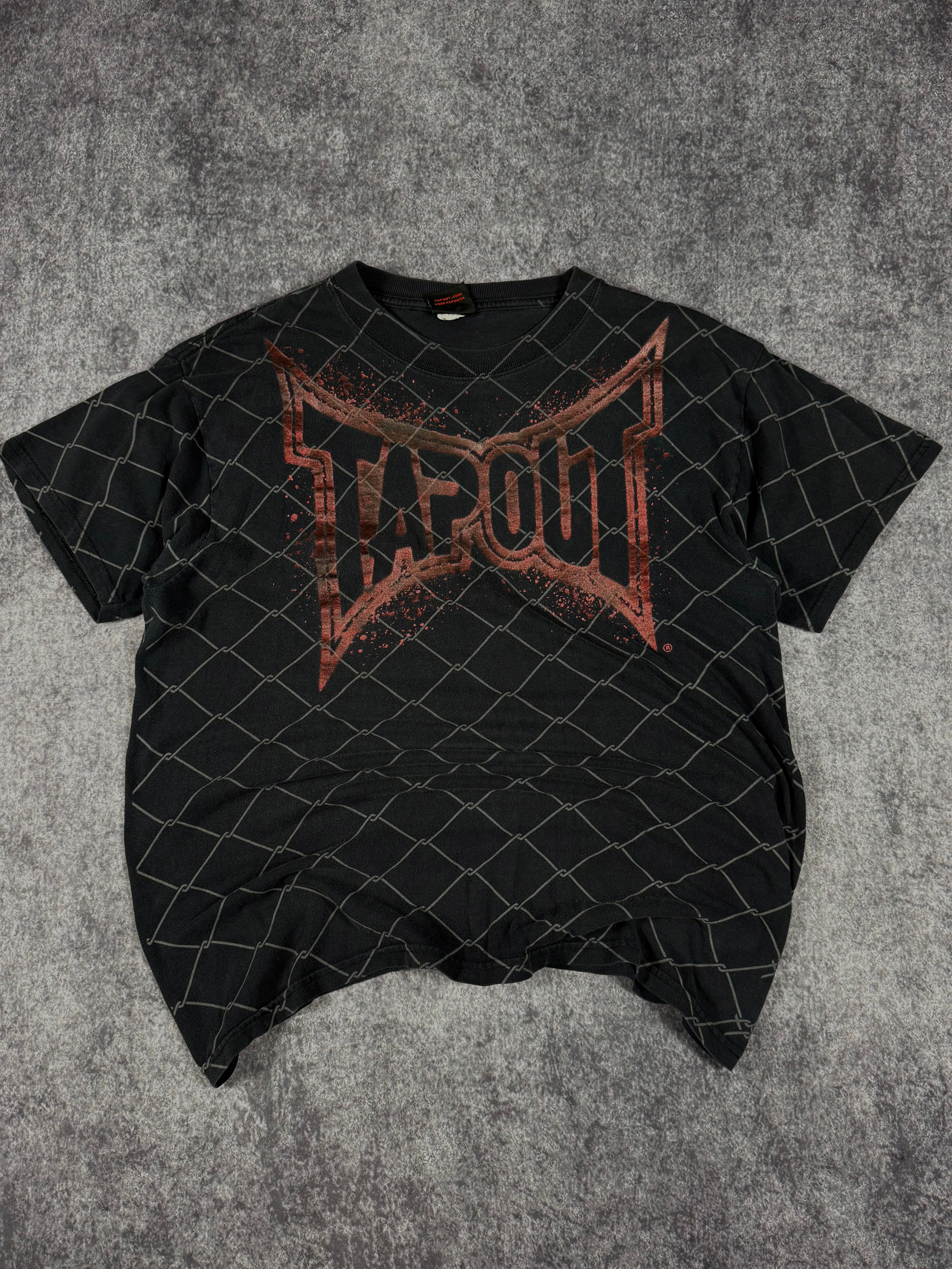 (rare) 2000s tapout chrome shirt (L)