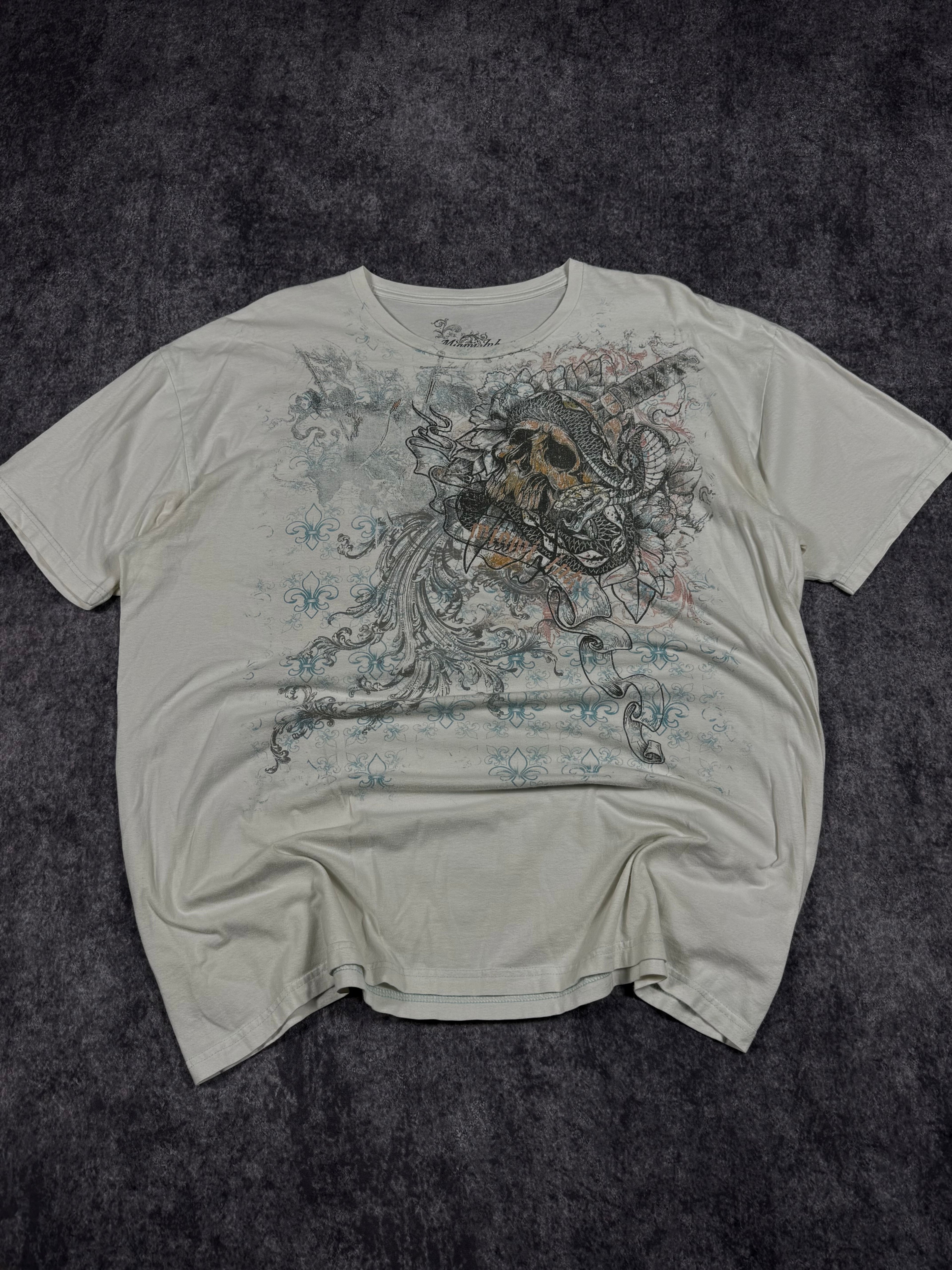 2000s miami ink shirt (XL)