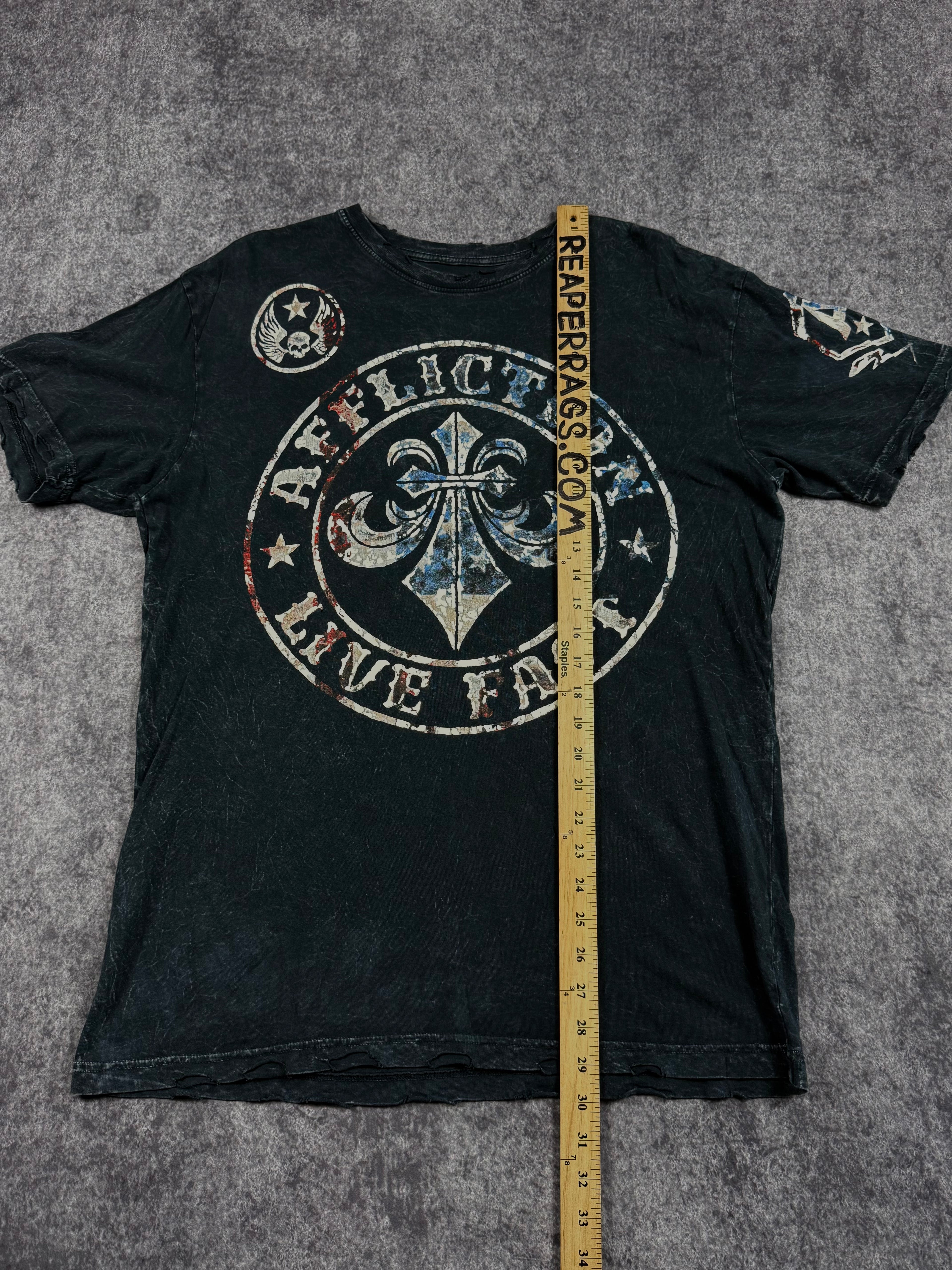 2000s affliction shirt (L)