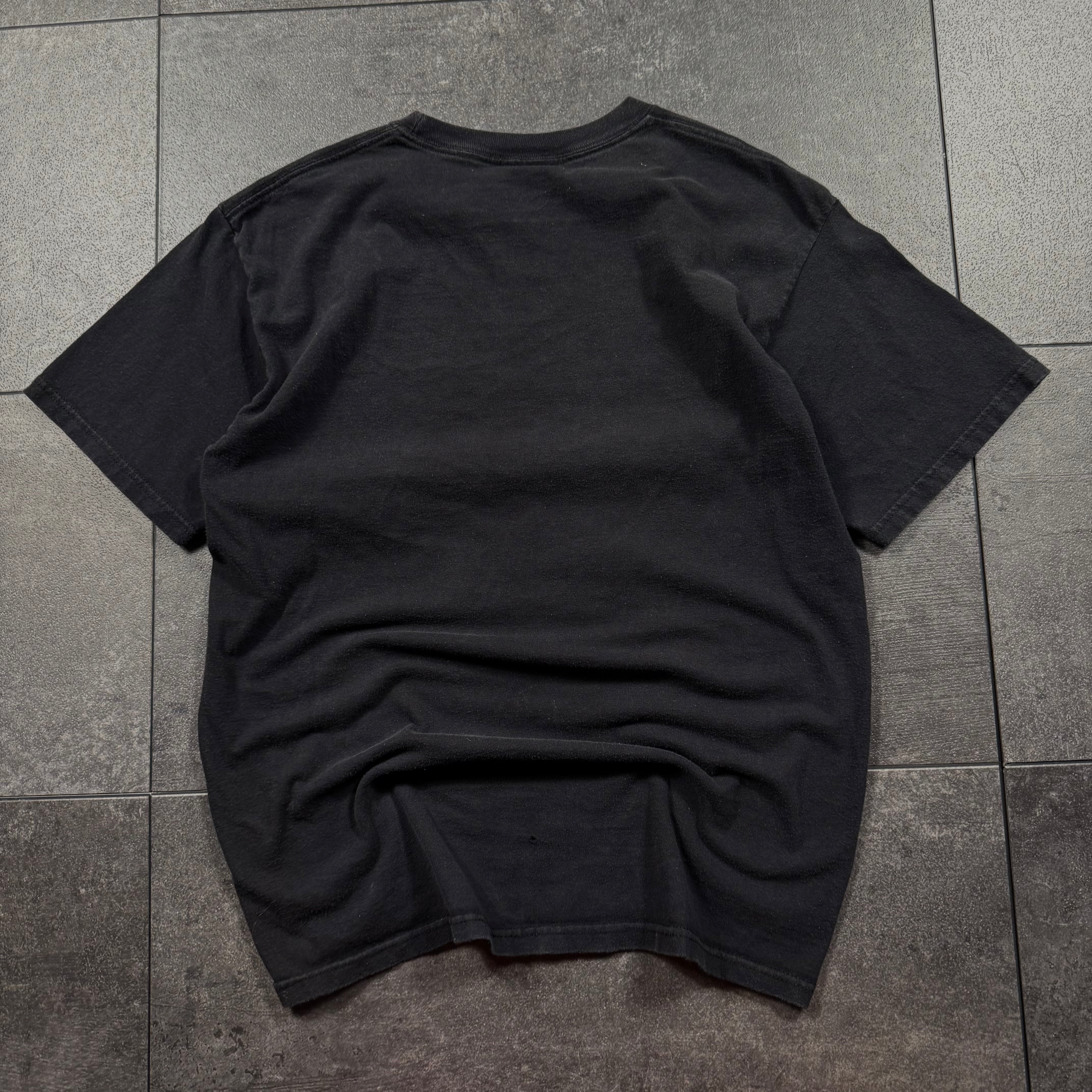2000s tapout shirt (S)