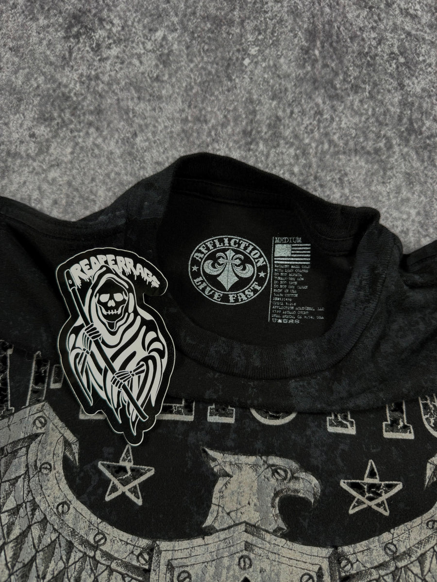 2000s affliction shirt (XXS)
