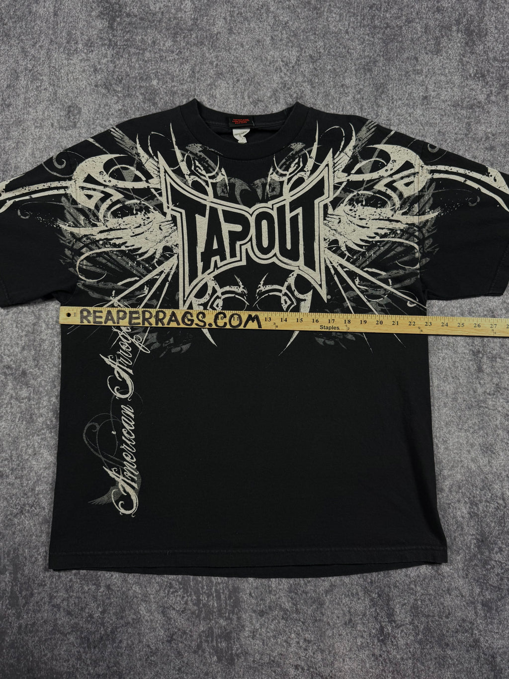 (rare) 2000s tapout shirt (XL)
