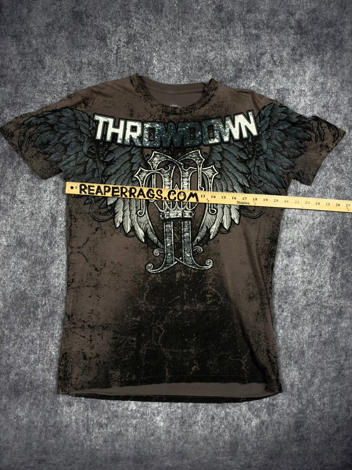 (RARE) 2000s THROWDOWN SHIRT (L)