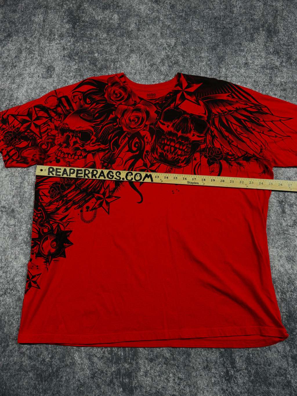 (rare) 2000s no boundaries shirt (XXL)