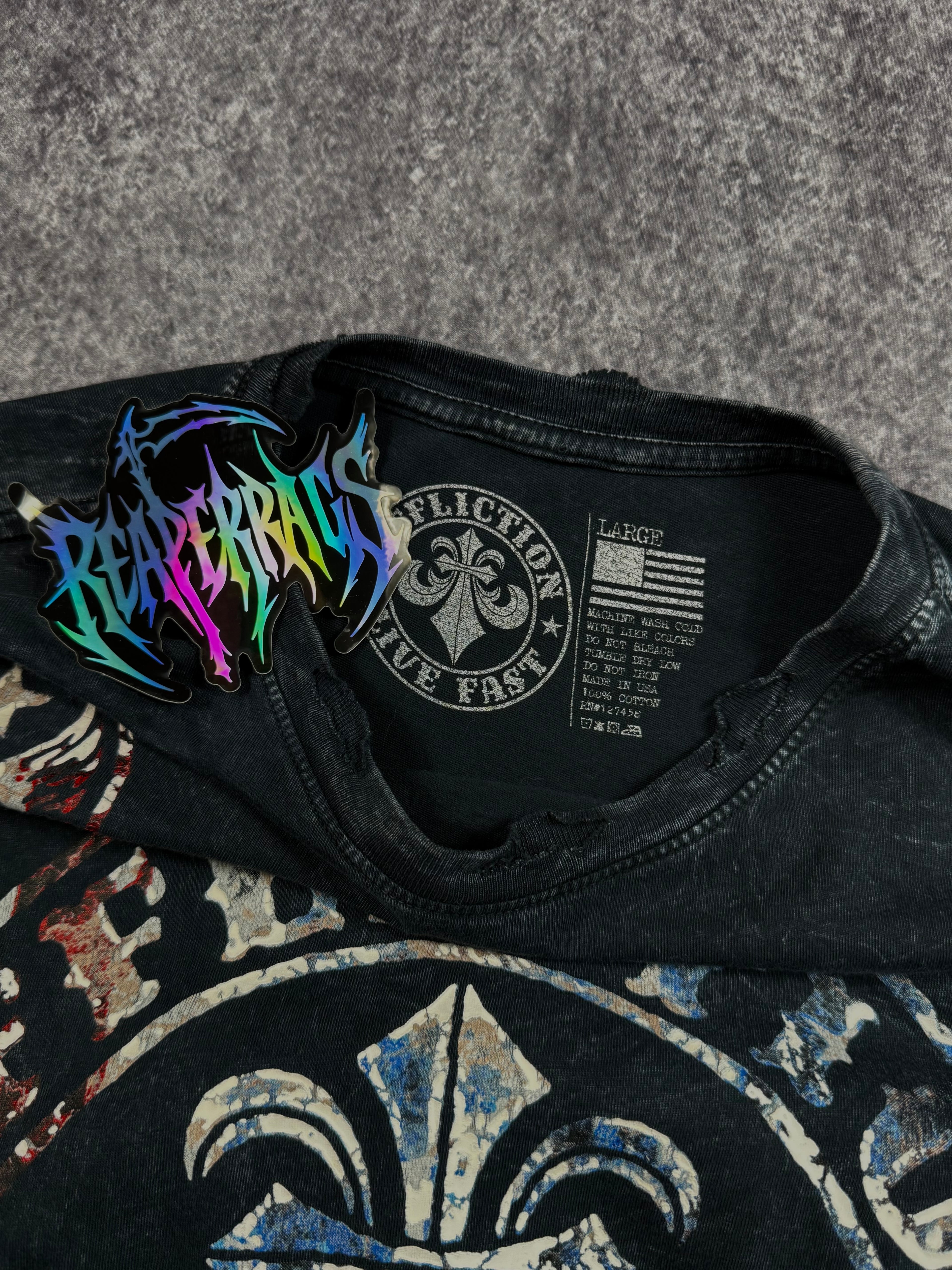 2000s affliction shirt (L)