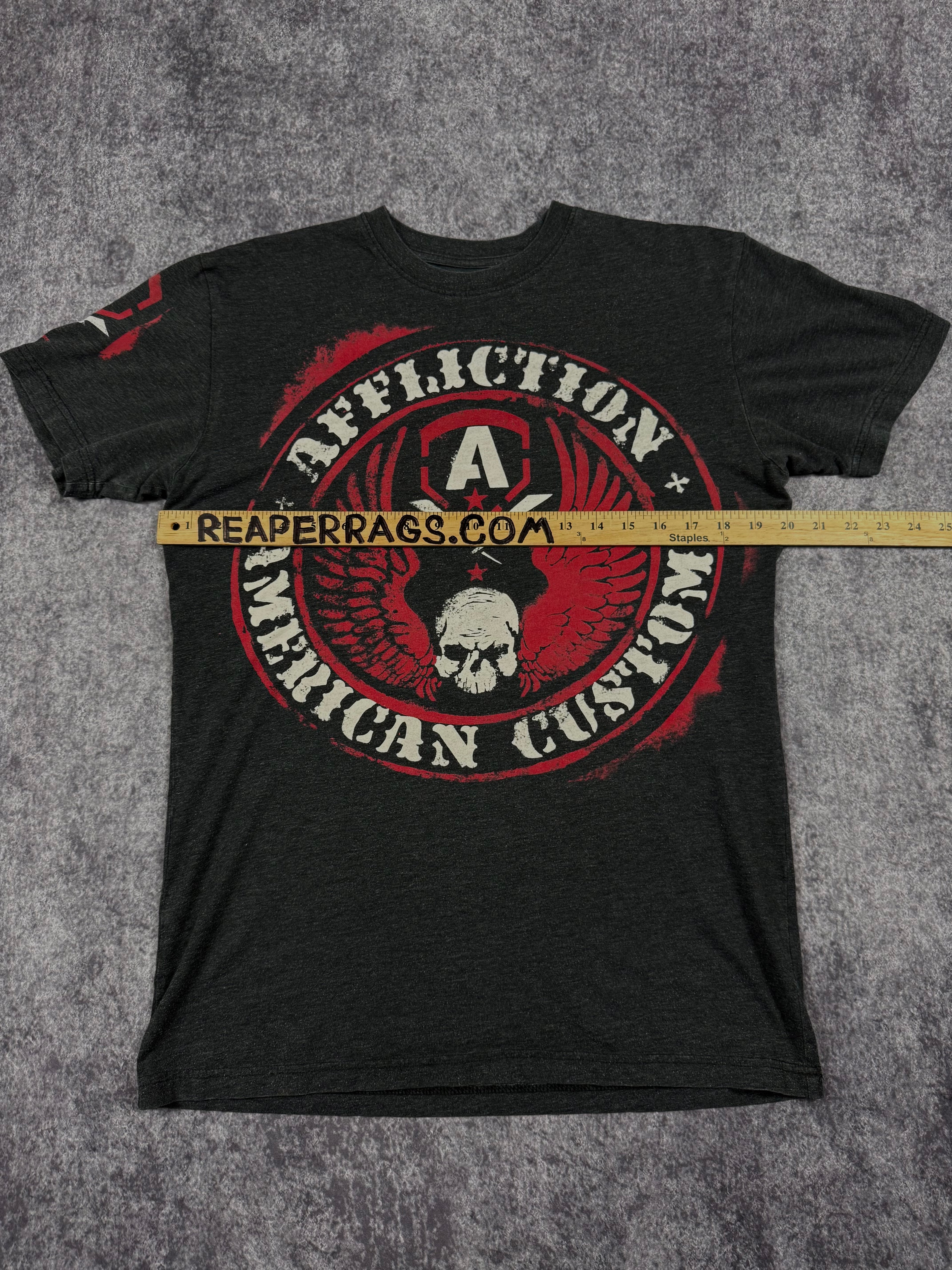 2000s affliction shirt (M)