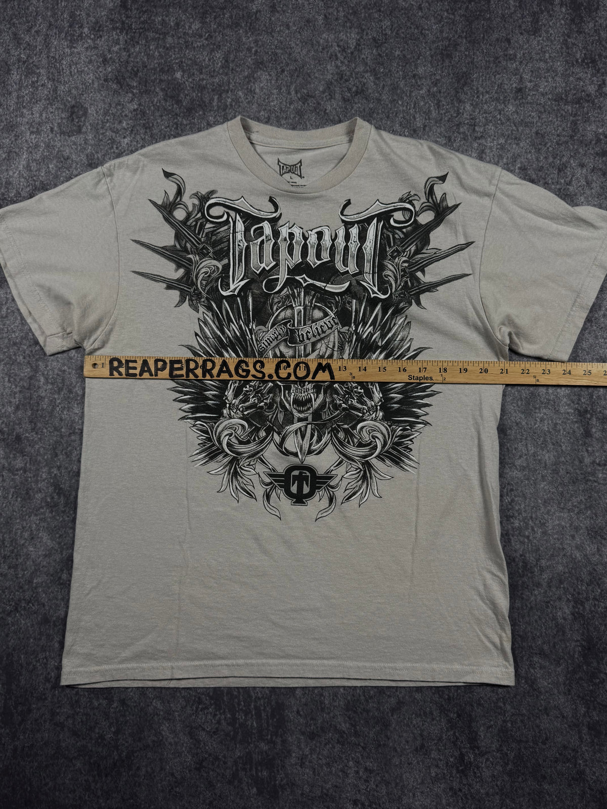 (rare) 2000s tapout shirt (L)