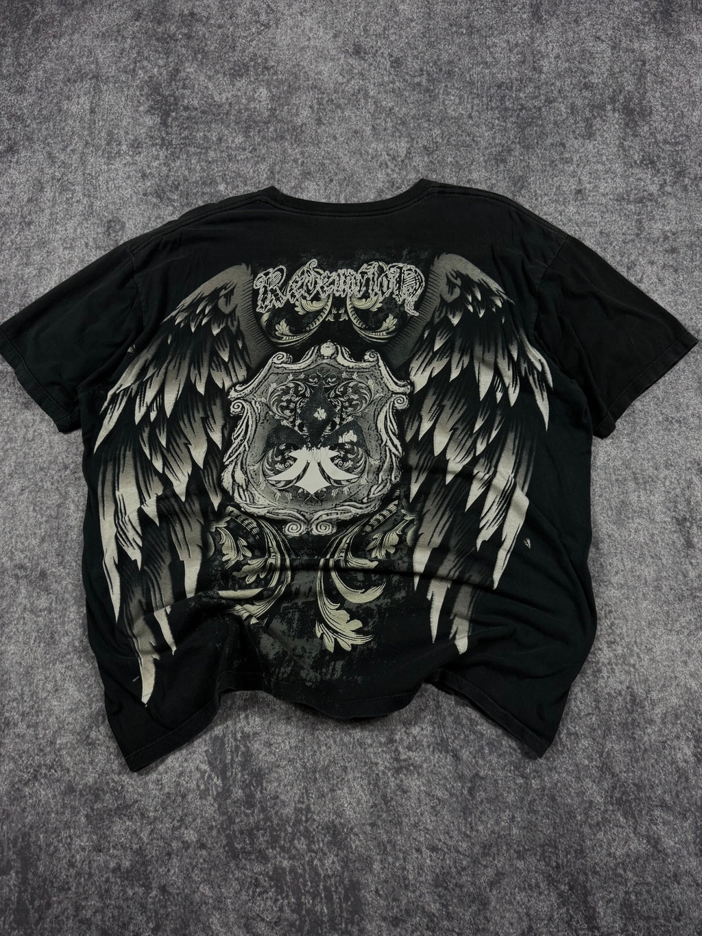 (rare) 2000s winged shirt (XL)