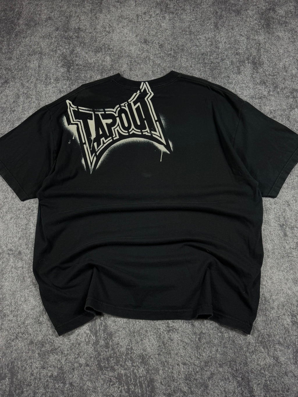 2000s tapout shirt (XL)