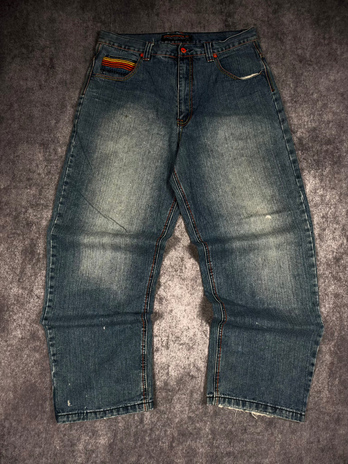 (RARE) 2000s EMBROIDERED SOUTHPOLE JEANS (36x30)