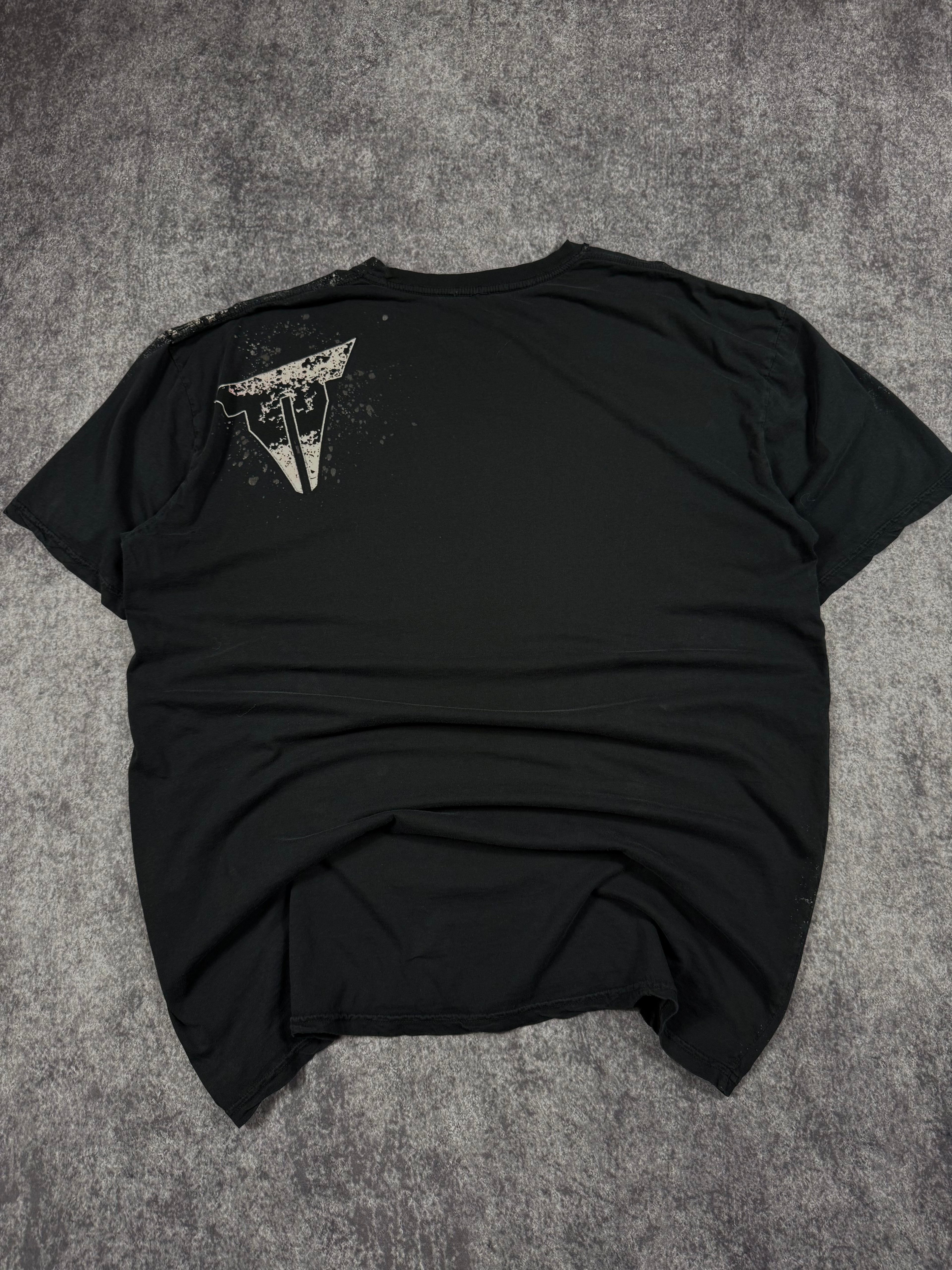 (rare) 2000s throwdown x affliction shirt (XL)