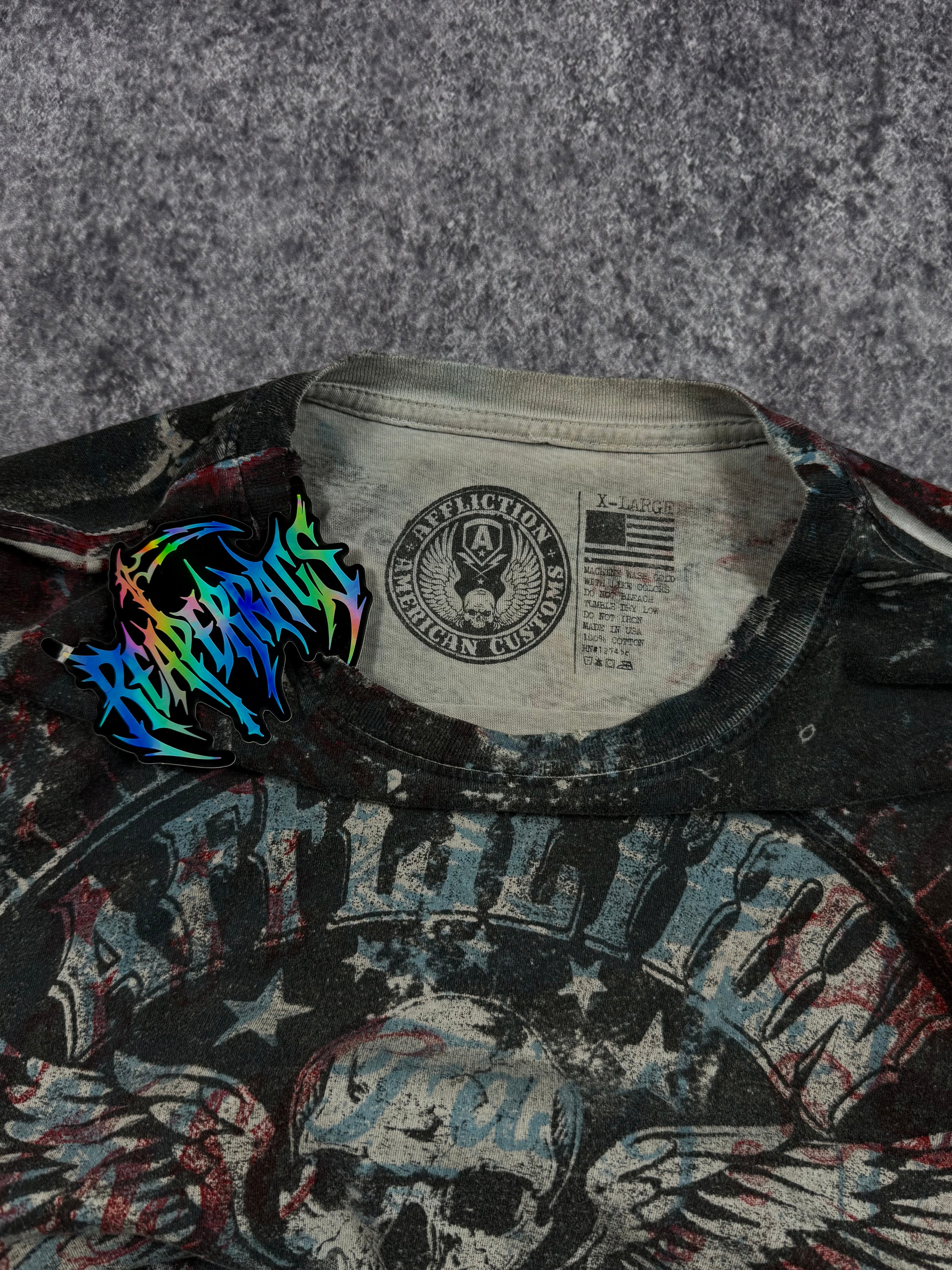 (rare) 2000s affliction shirt (XL)
