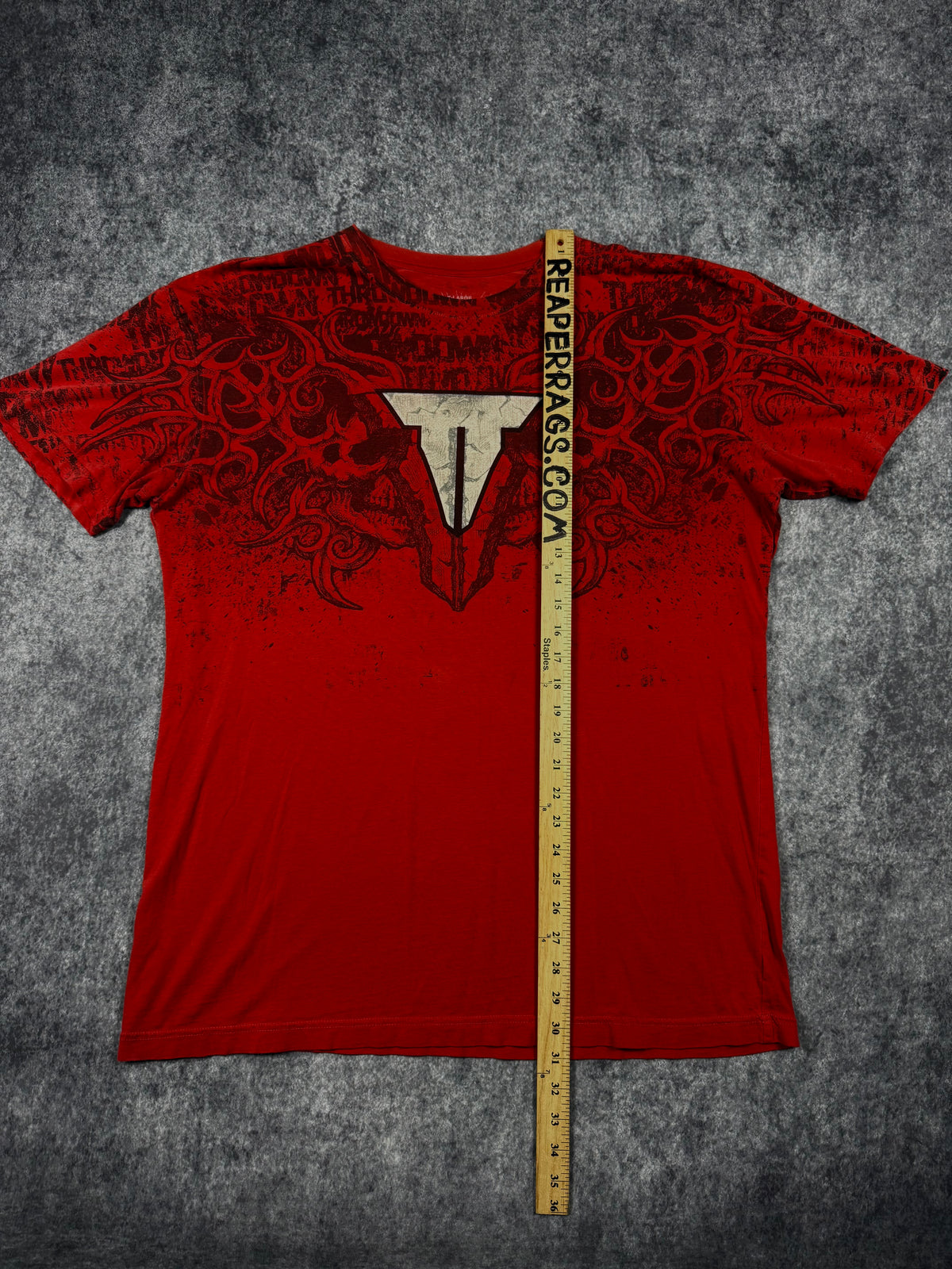 (rare) 2000s throwdown x affliction shirt (XL)