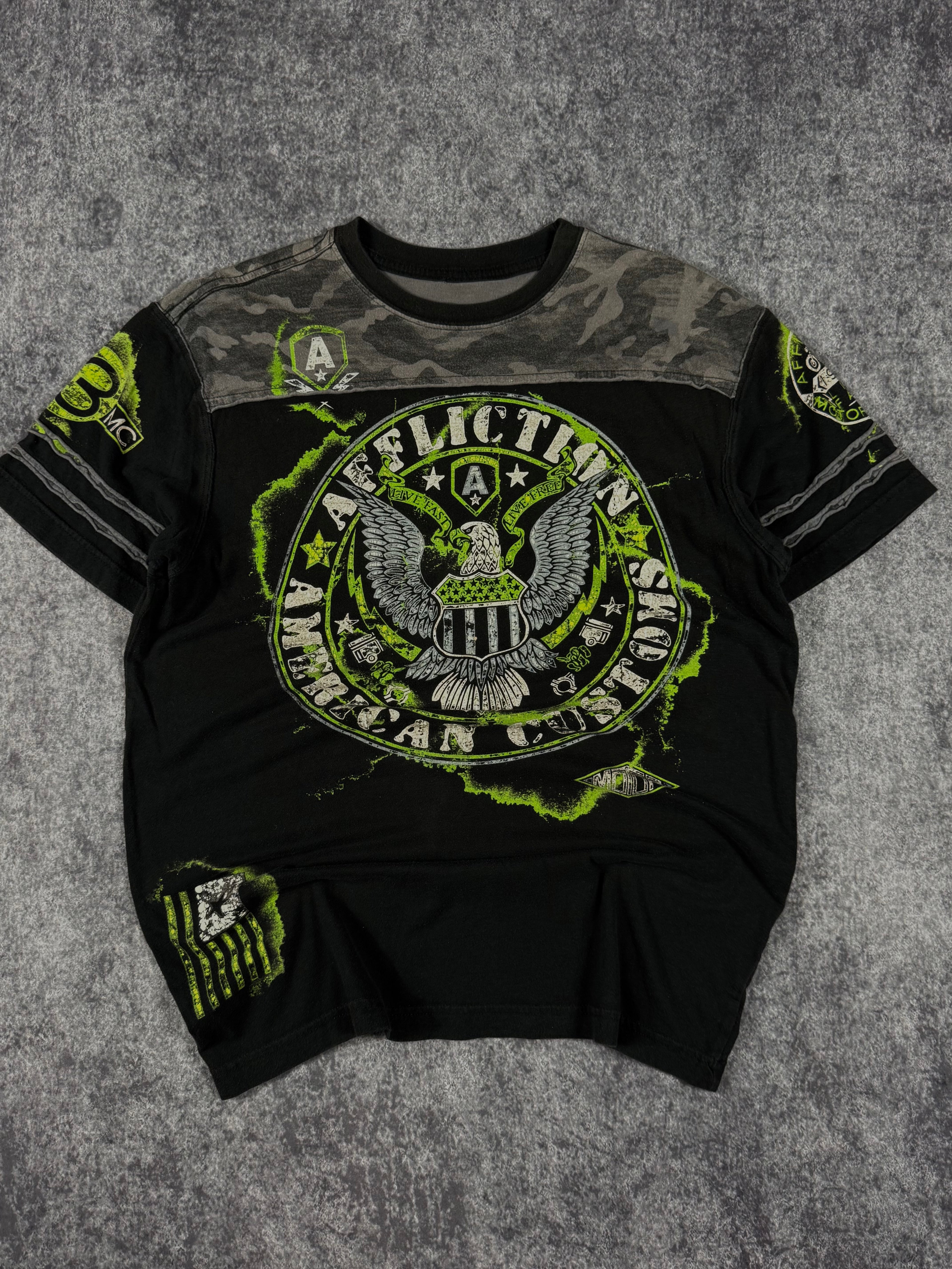 2000s affliction shirt (M)