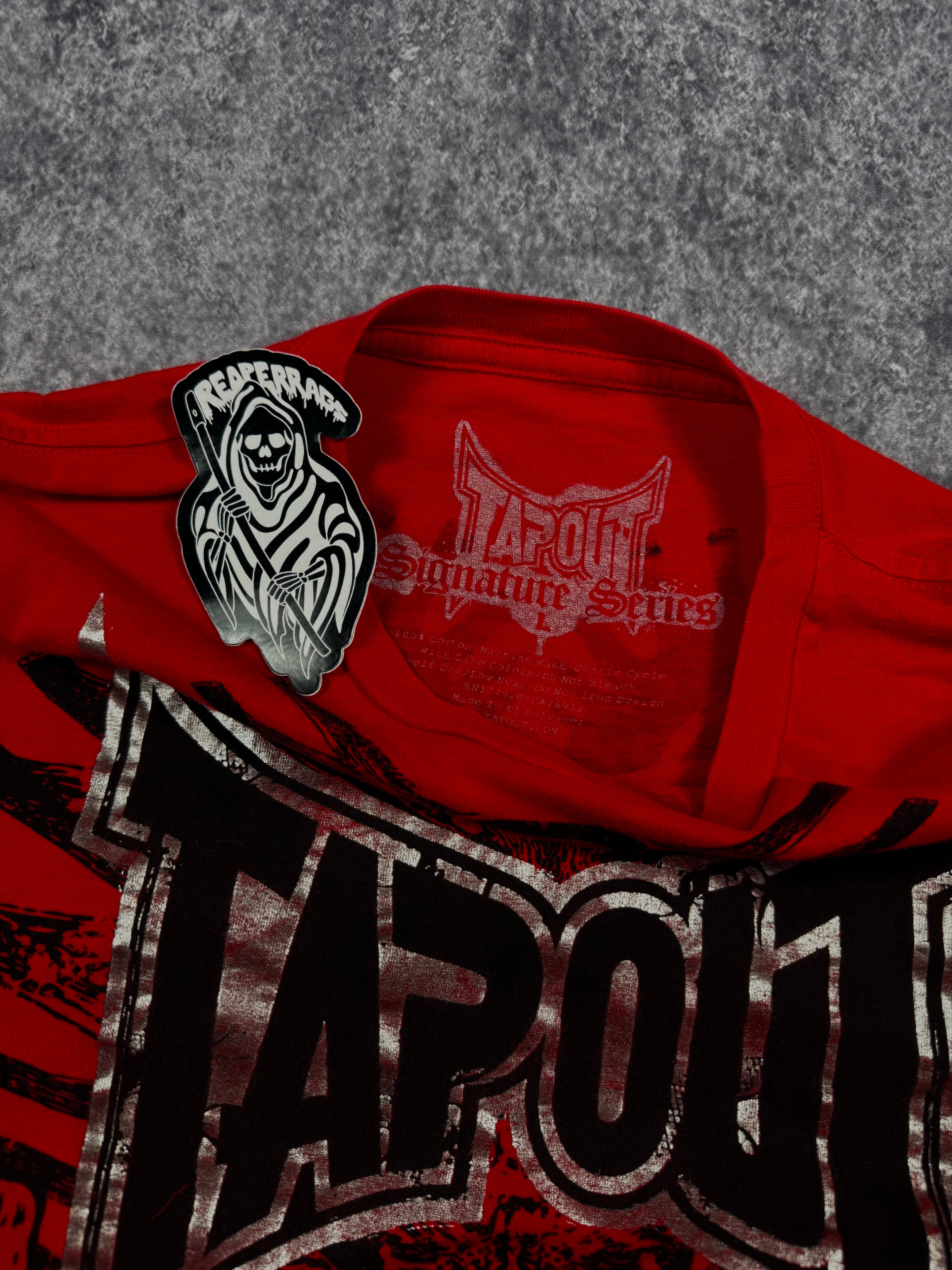 (rare) 2000s tapout signature series chrome shirt (L)