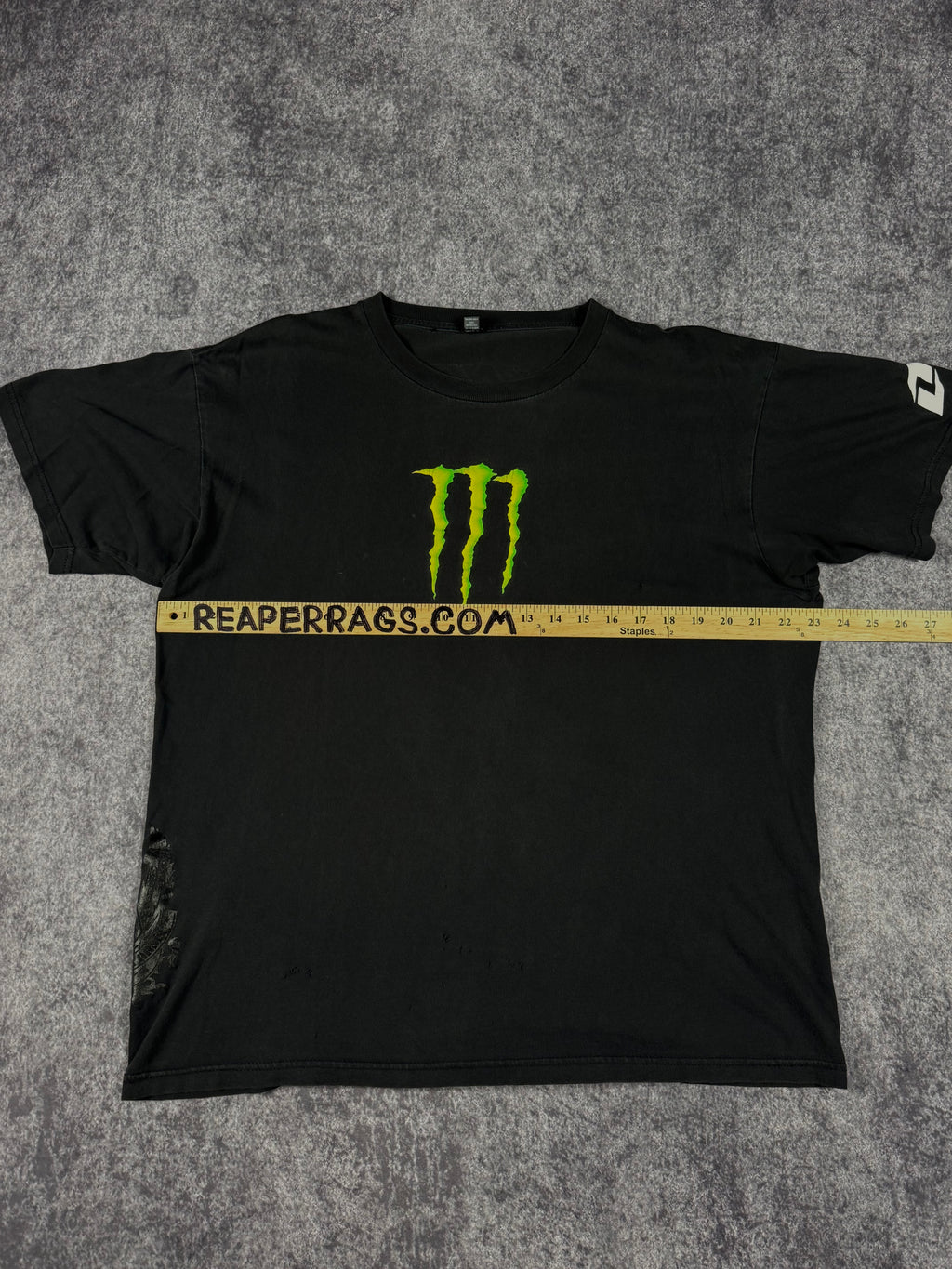 2000s monster energy shirt (XL)