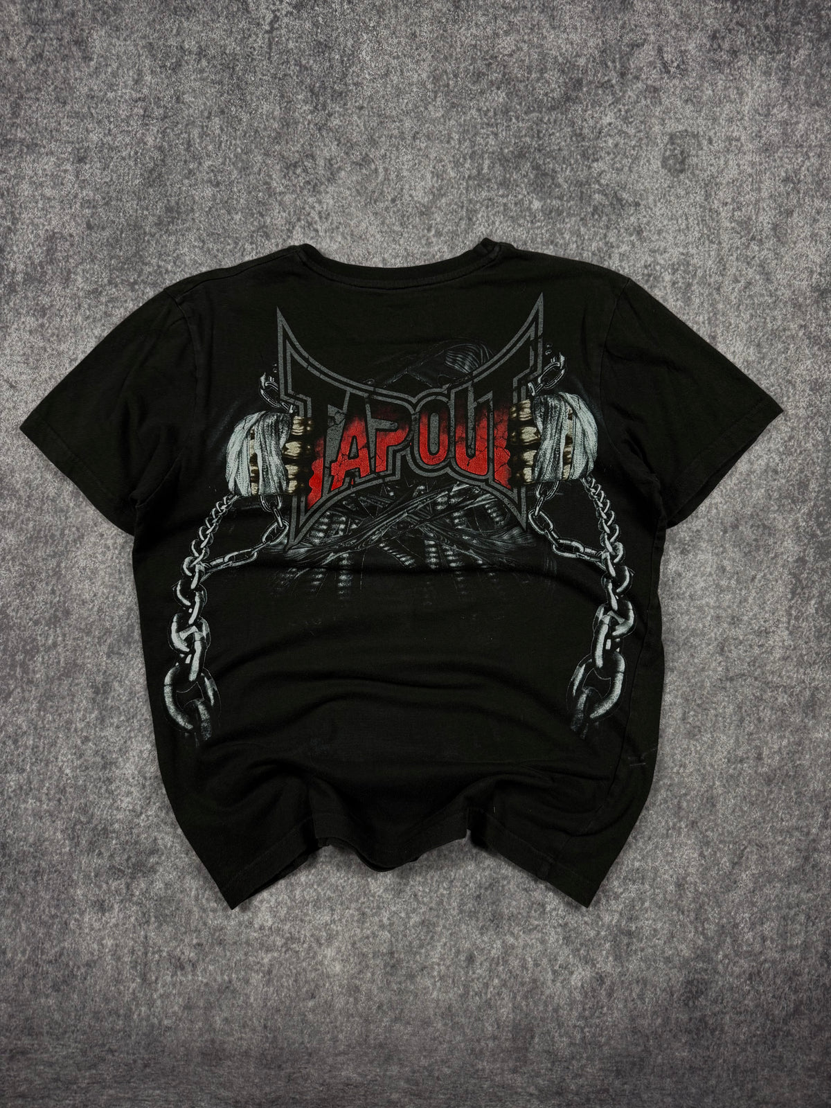(rare) 2000s tapout shirt (S)
