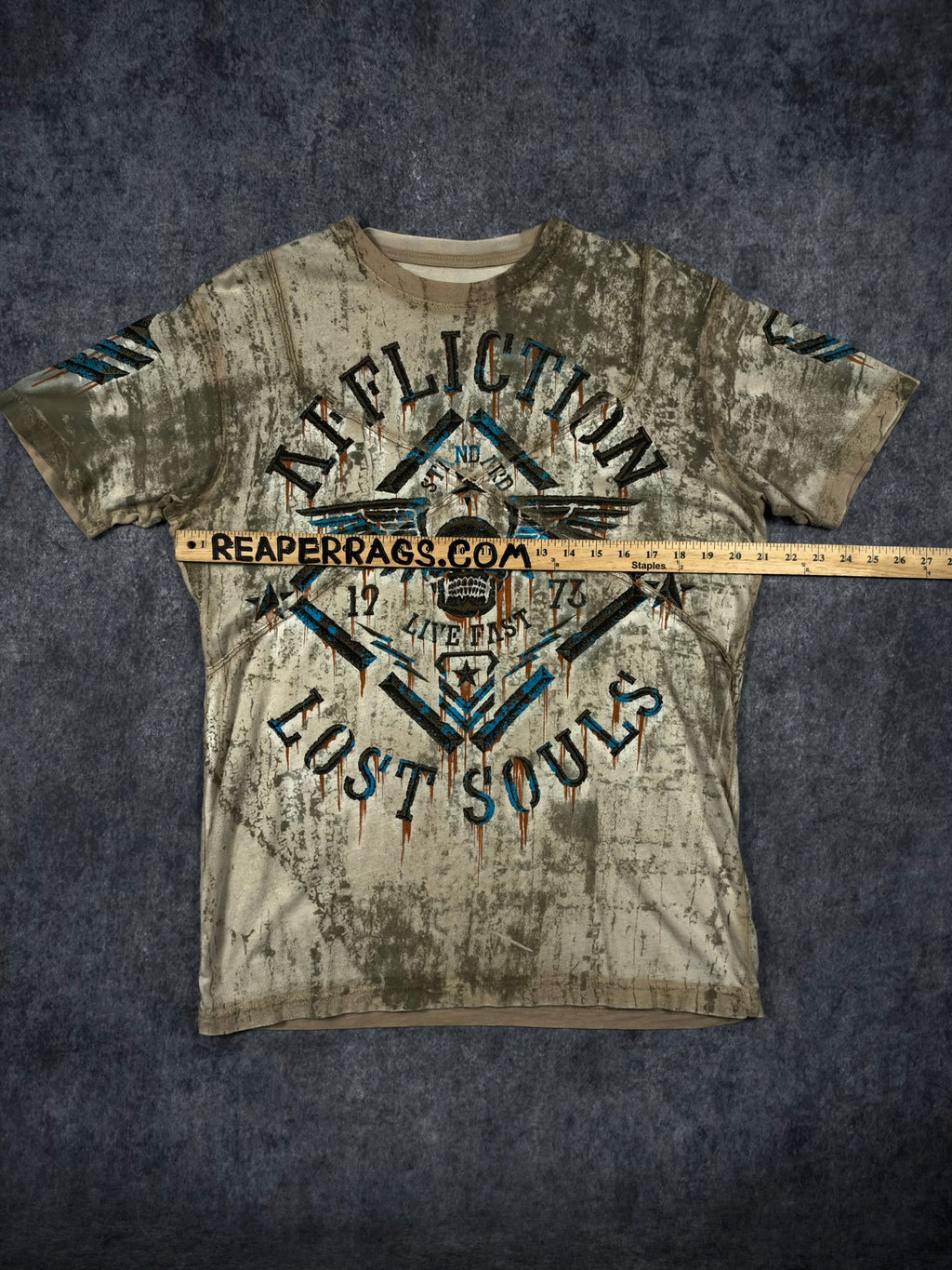 2000s AFFLICTION SHIRT (M)