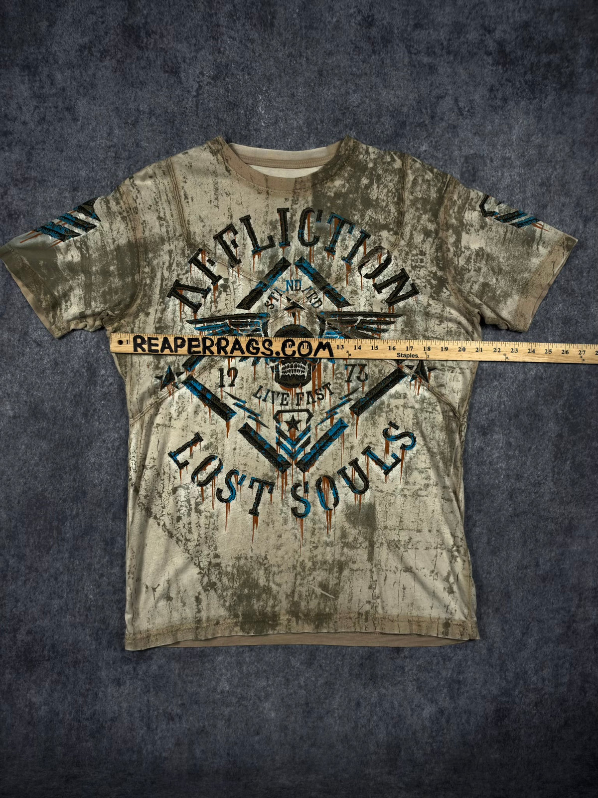 2000s AFFLICTION SHIRT (M)