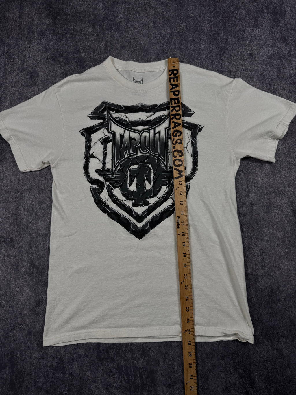 2000s tapout shirt (S)