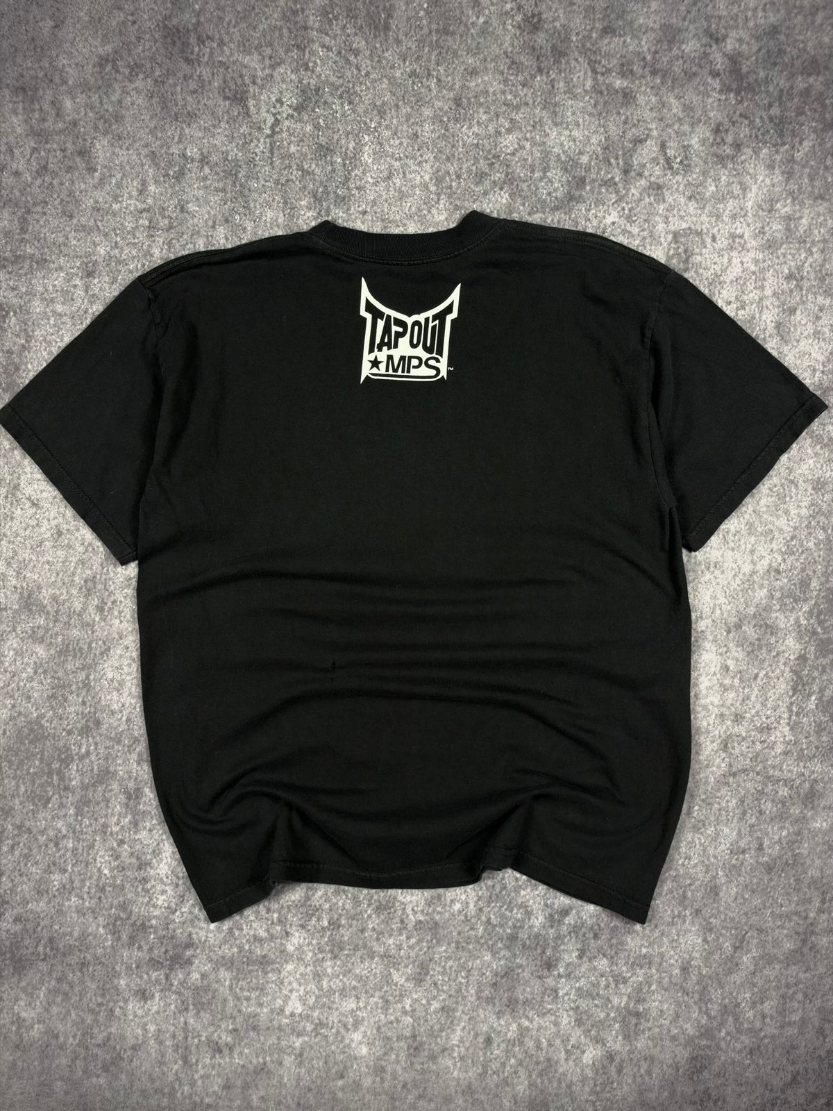 2000s TAPOUT SHIRT (M)