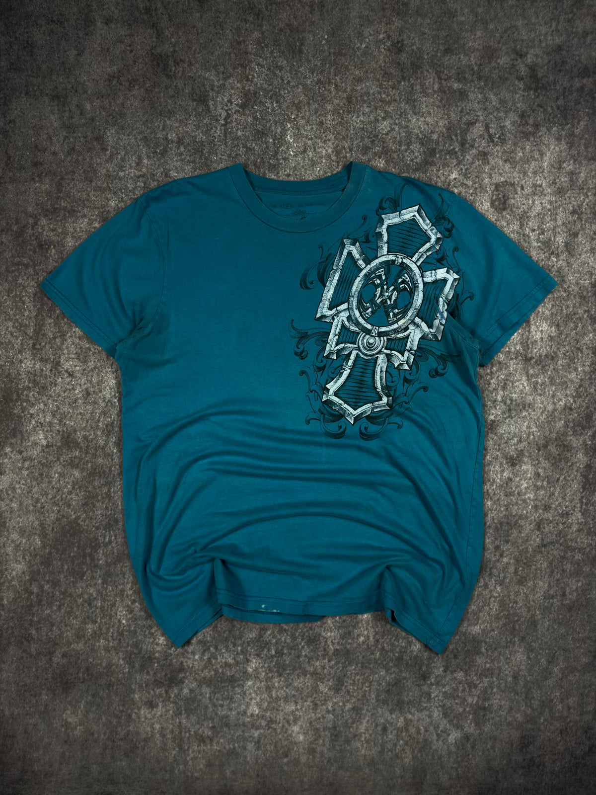 (RARE) 2000s XTREME COUTURE SHIRT (M)