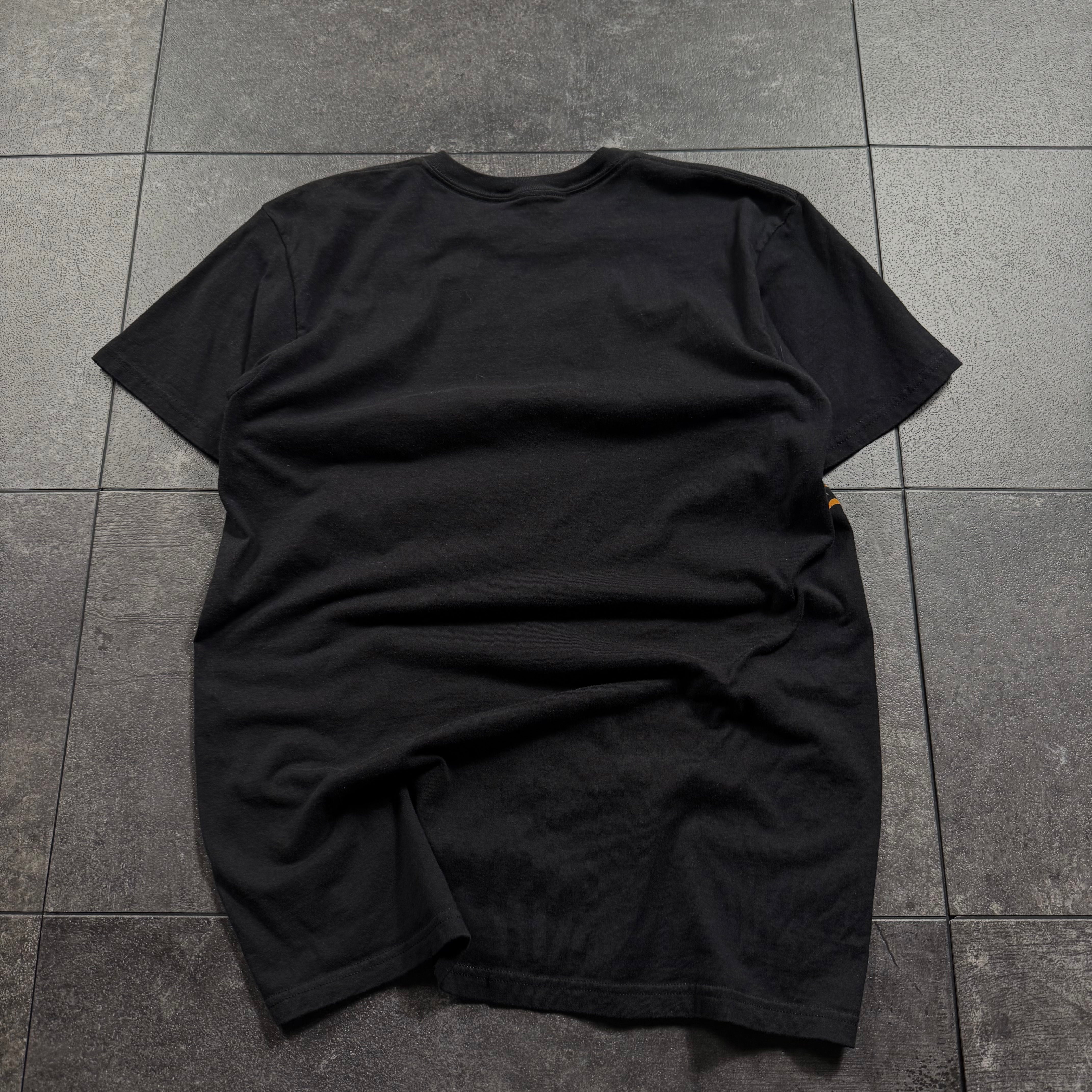 (rare) 2000s tapout shirt (S)