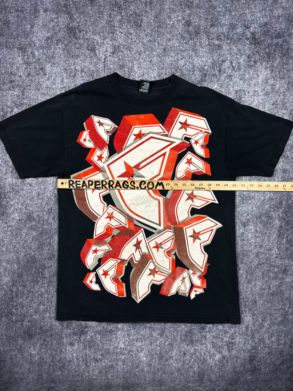 (RARE) 2000S FAMOUS STARS & STRAPS SHIRT (L)