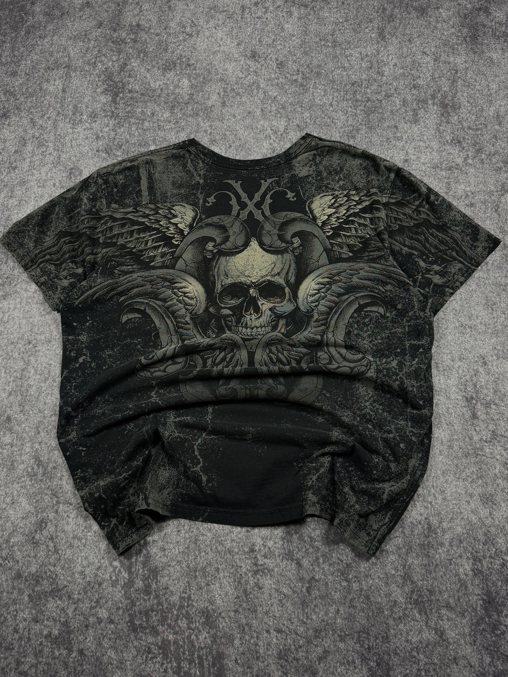 (rare) 2000s xtreme couture shirt (XL)