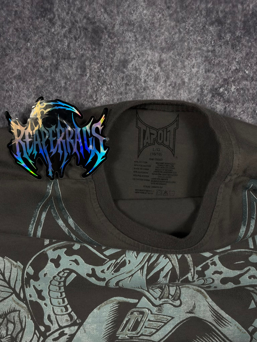 (RARE) 2000s TAPOUT SHIRT (S)