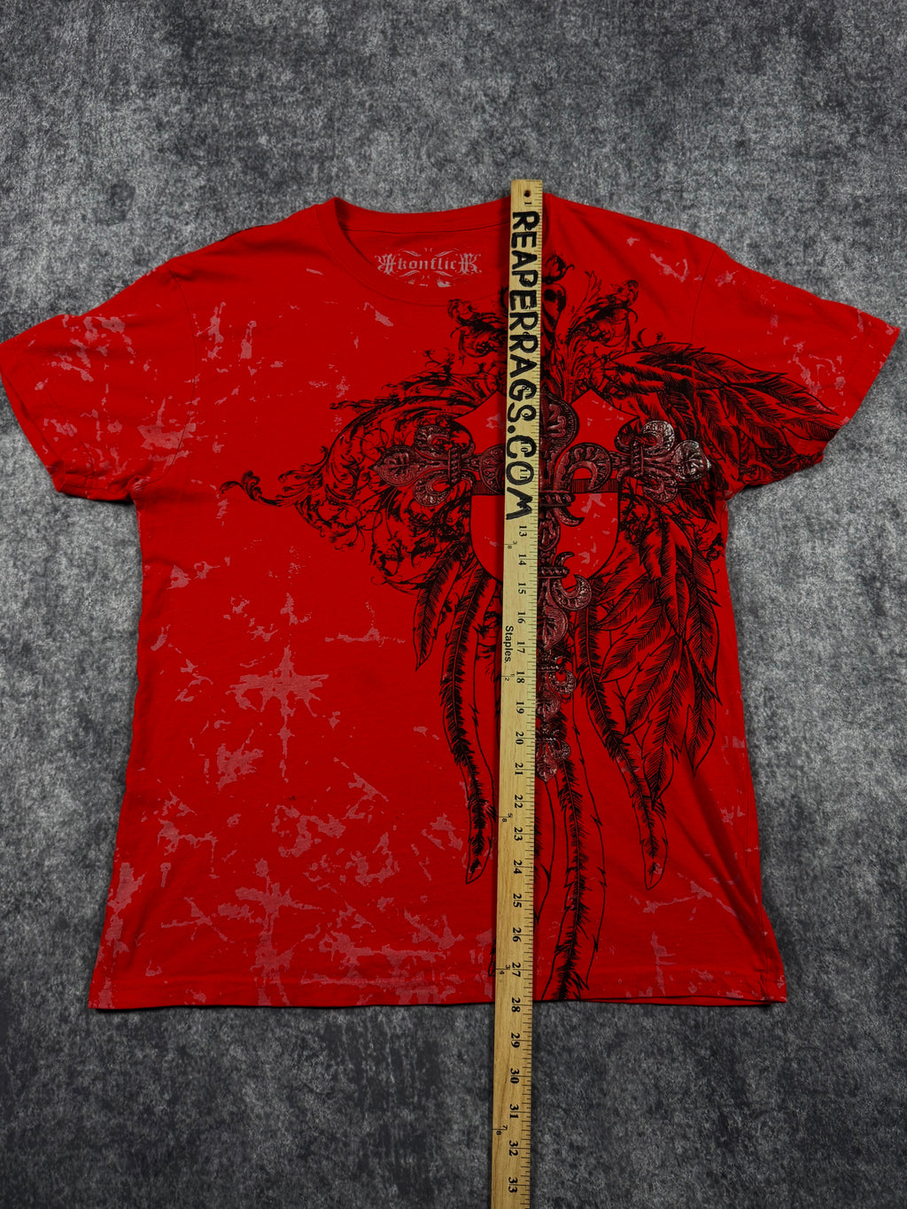 (rare) 2000s konflic shirt (M)