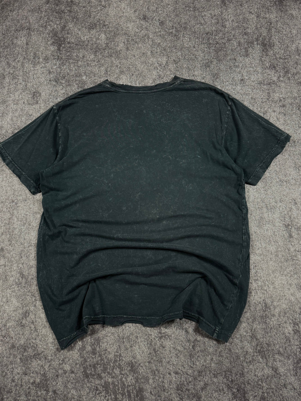 (rare) 2000s affliction shirt (L)